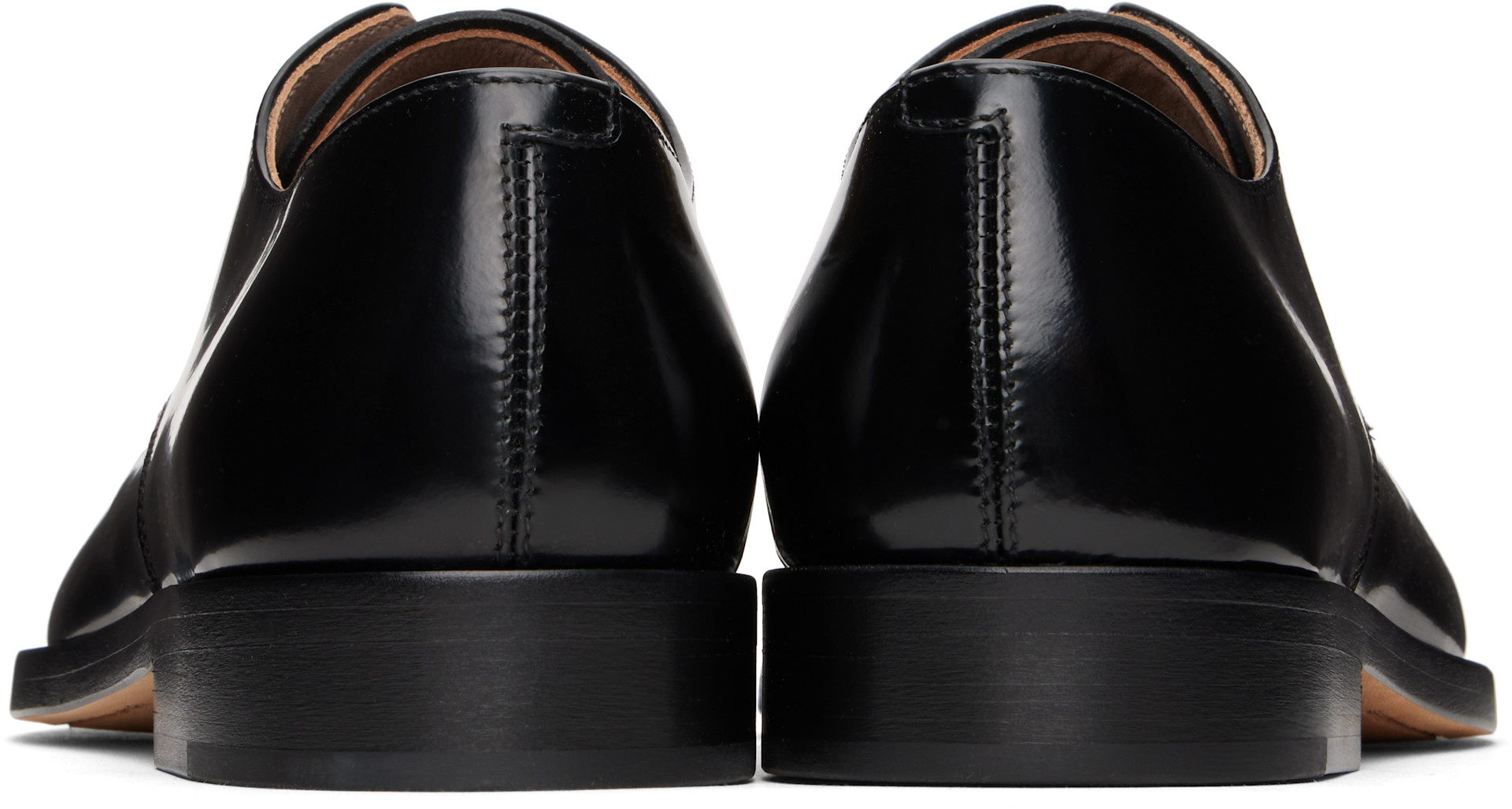 Bottega Veneta: ブラック Comma レースアップダービー | SSENSE 日本