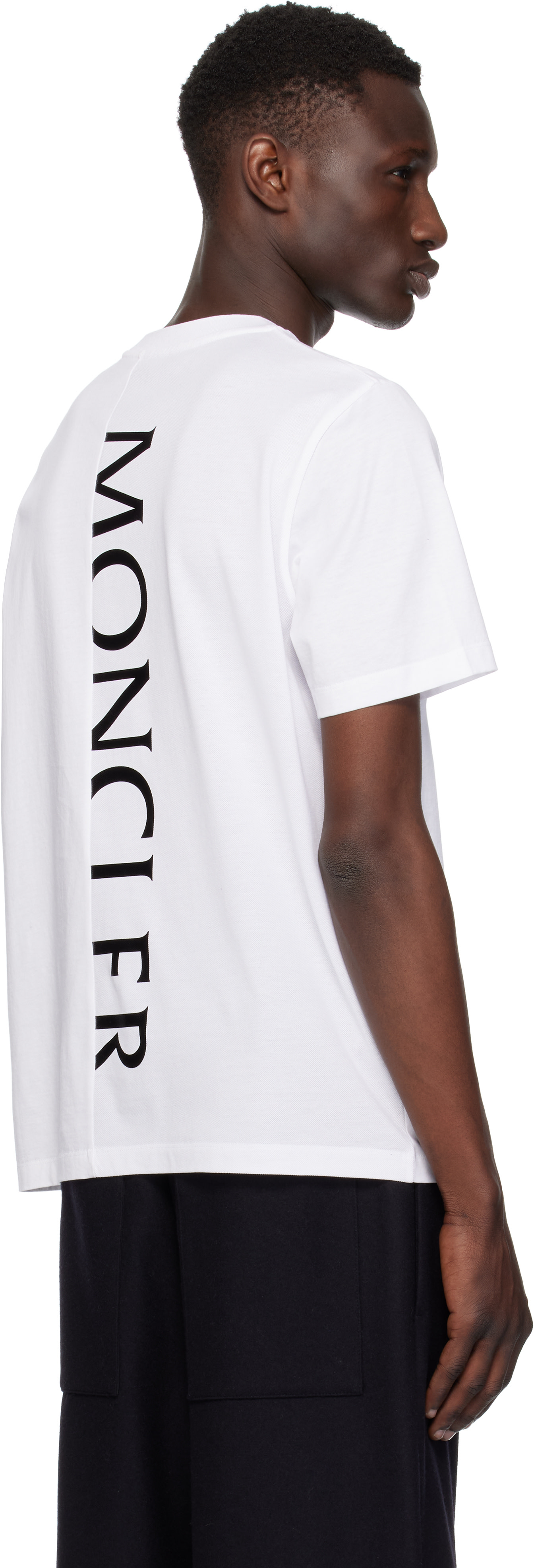 Moncler: ホワイト バーティカル バックロゴ コットン Tシャツ