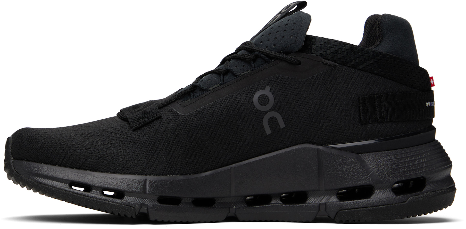 On - Baskets Cloudnova 2 noires