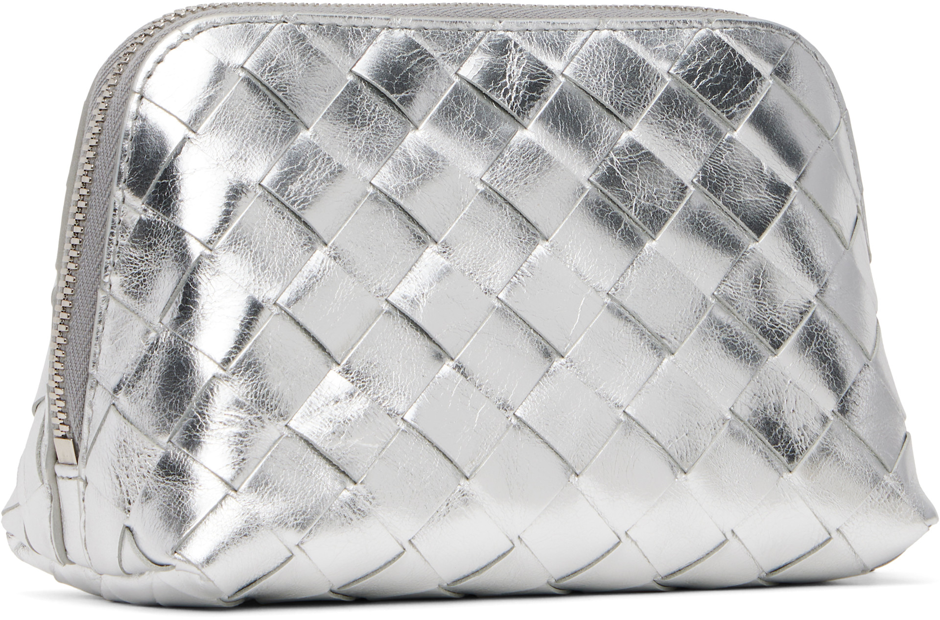 ボッテガ ヴェネタ イントレチャート レザー ポーチ シルバー Bottega Veneta: シルバー スモール Intrecciato Half-Moon Beauty