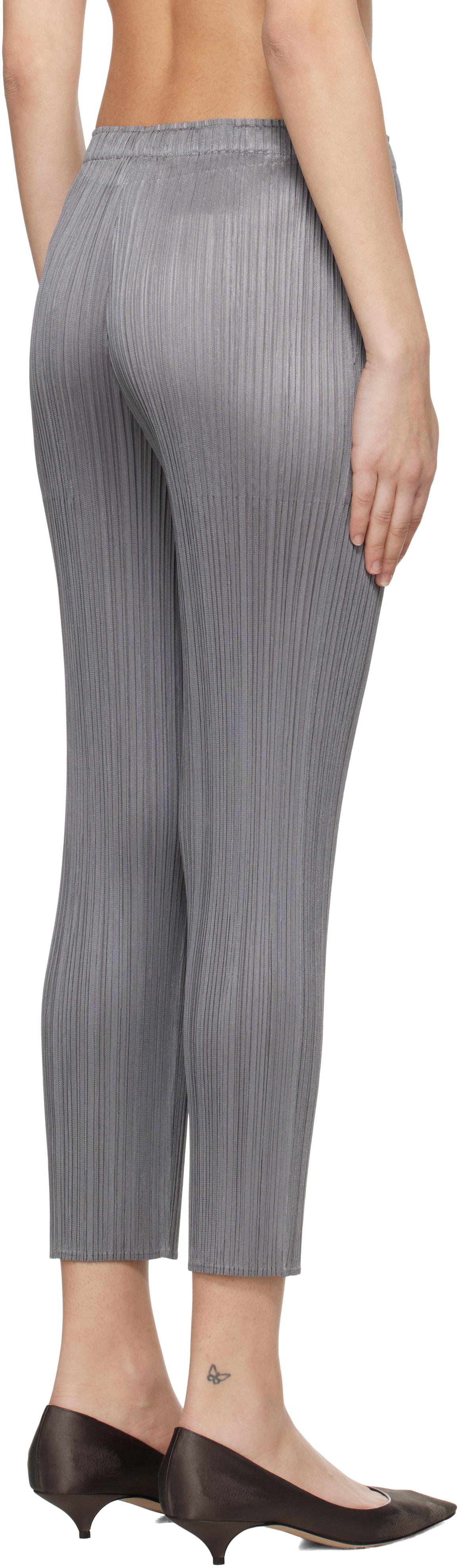 PLEATS PLEASE ISSEY MIYAKE - Pantalon gris - BASICS
