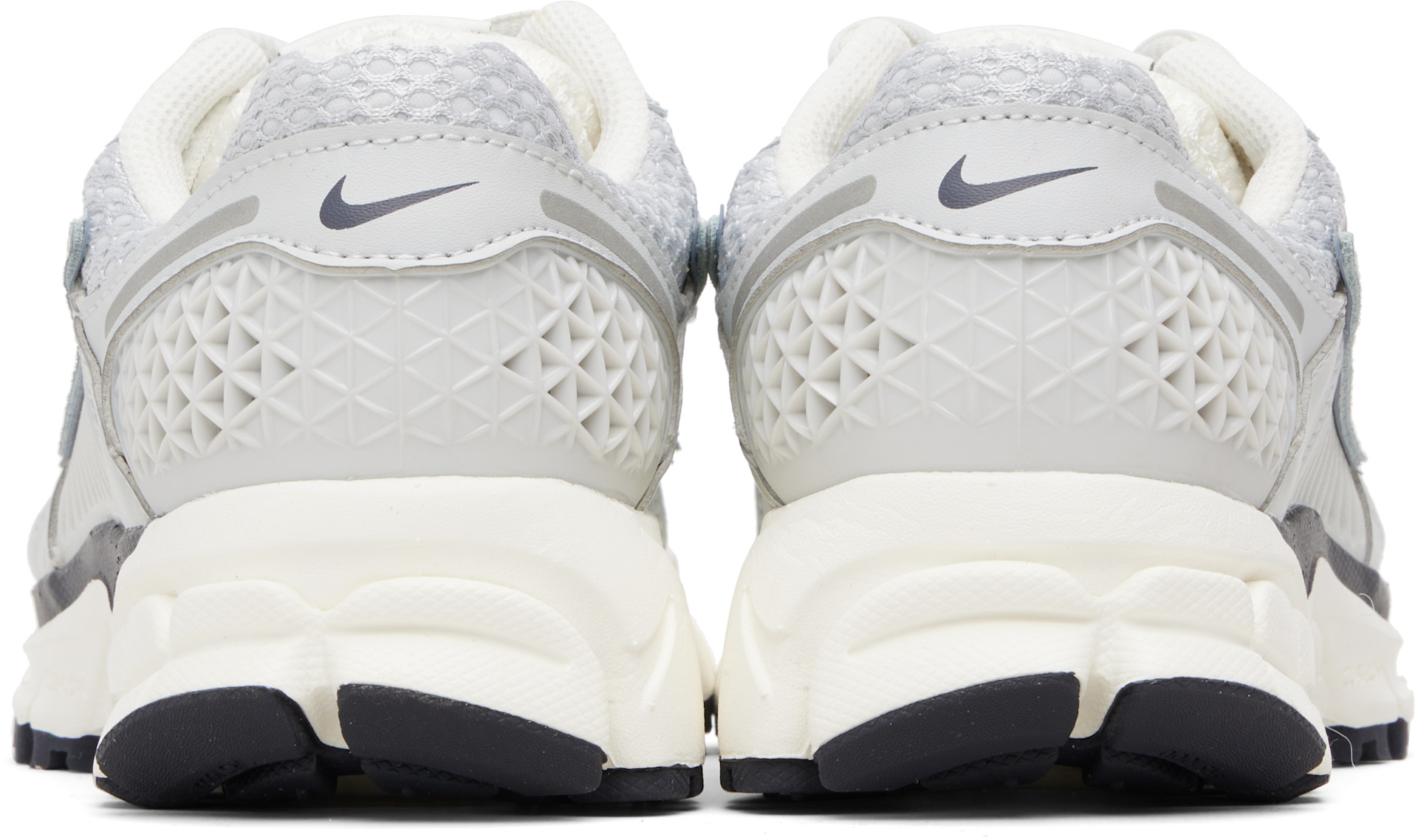 Nike - Baskets Zoom Vomero 5 grises