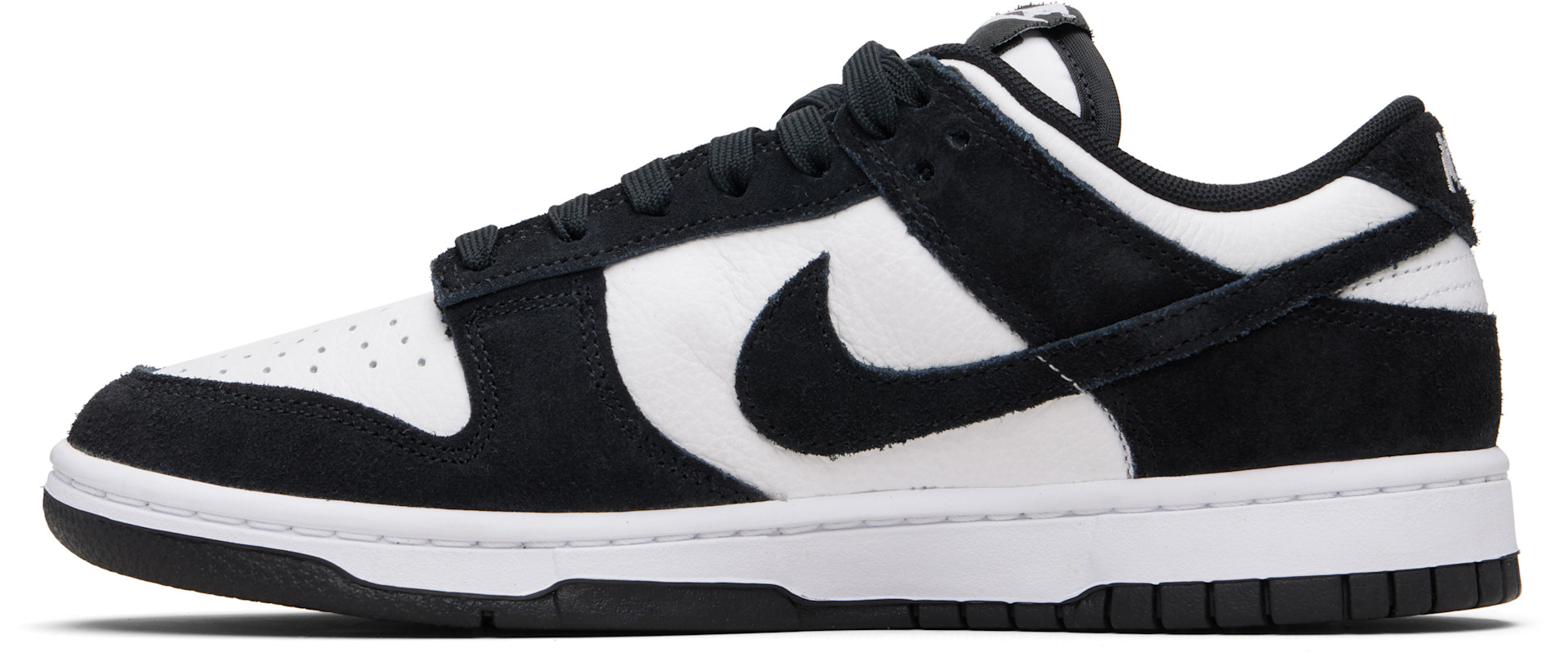 Nike: Black & White Dunk Low Retro SE Sneakers | SSENSE