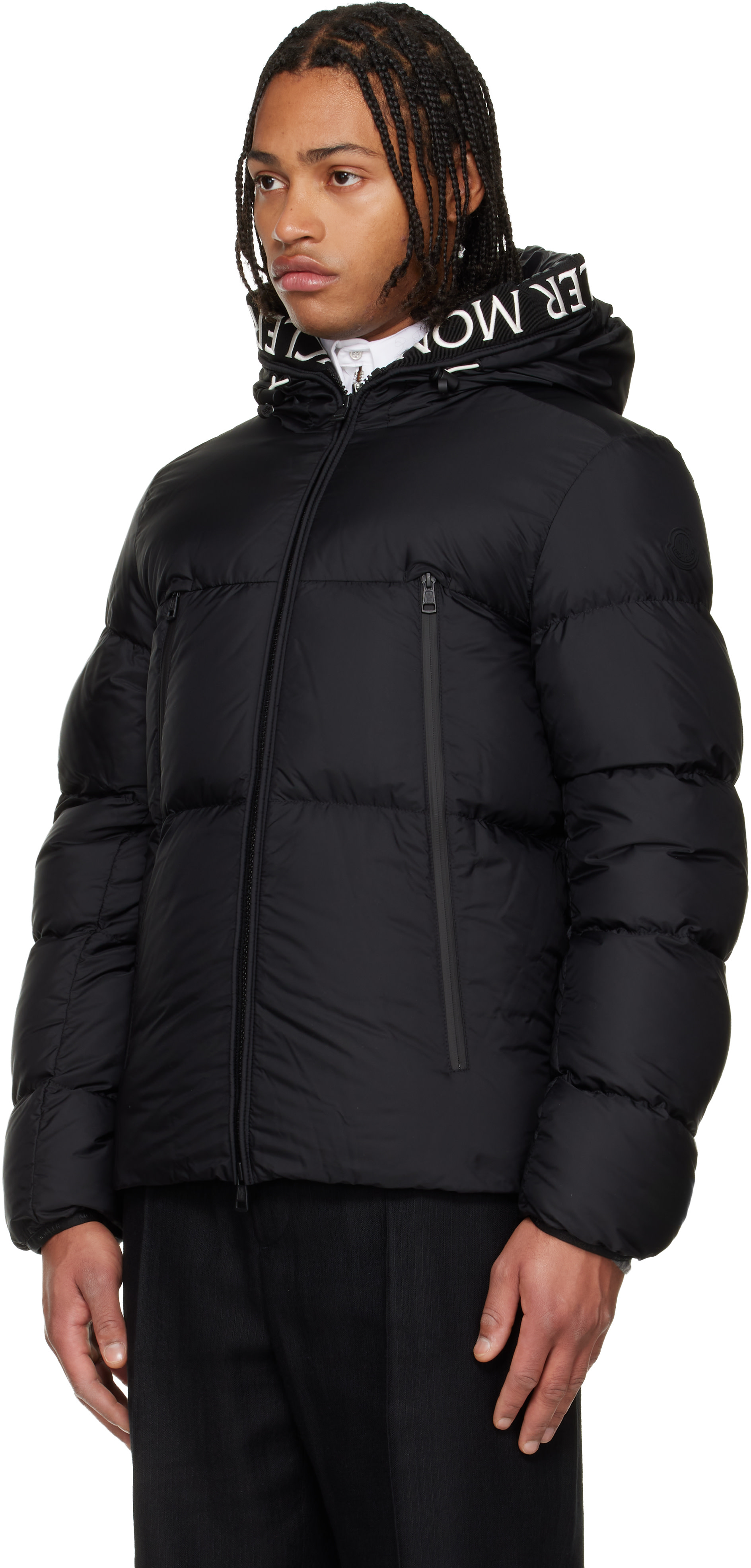 Moncler: ブラック Montcla フード ショート ダウンジャケット