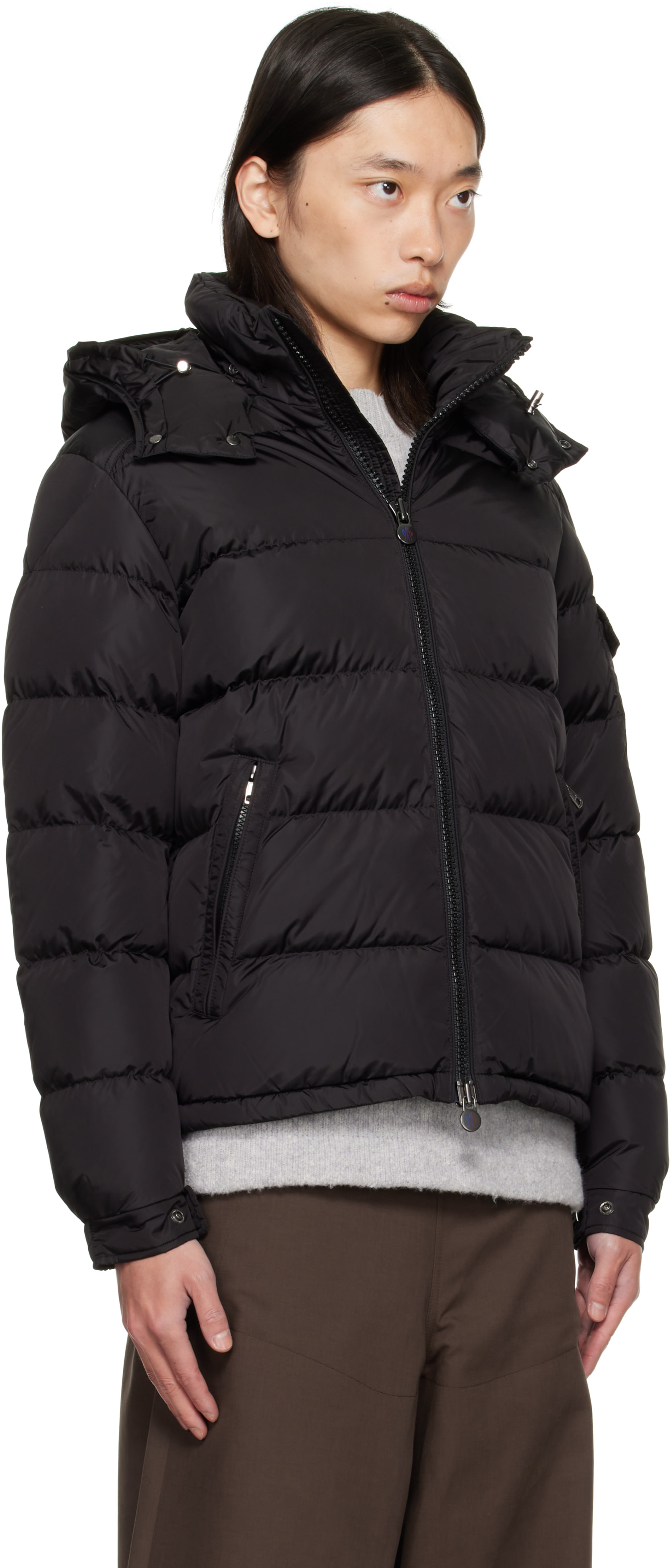 Moncler: ブラック Maya マット ショート ダウンジャケット | SSENSE 日本