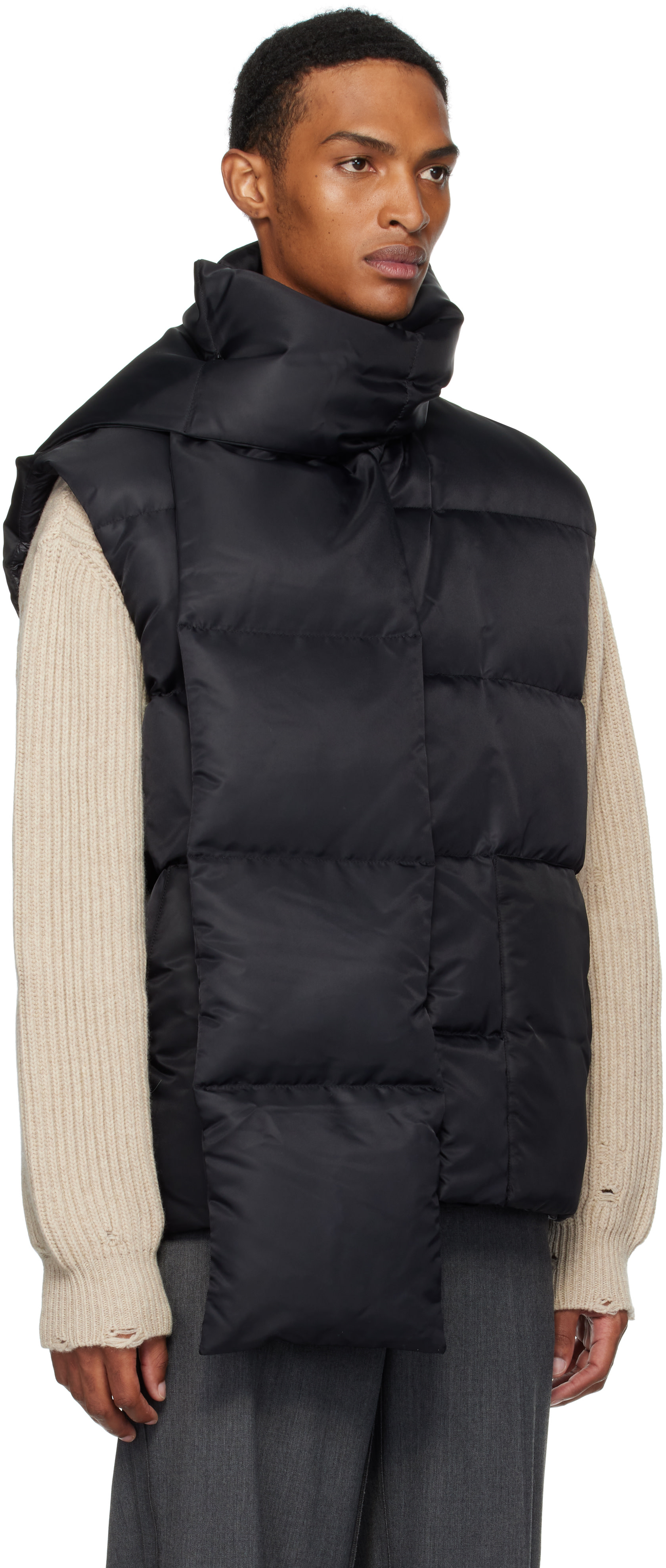   ブラック ダウンベスト XS MM6 Maison Margiela: ブラック Scarf ダウンベスト | SSENSE 日本