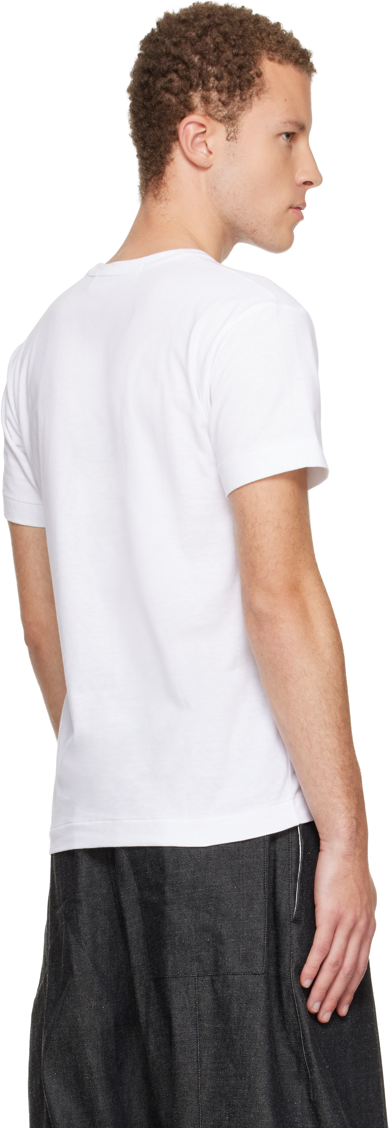 COMME des GARÇONS PLAY: White Basic Red Emblem T-shirt | SSENSE Canada