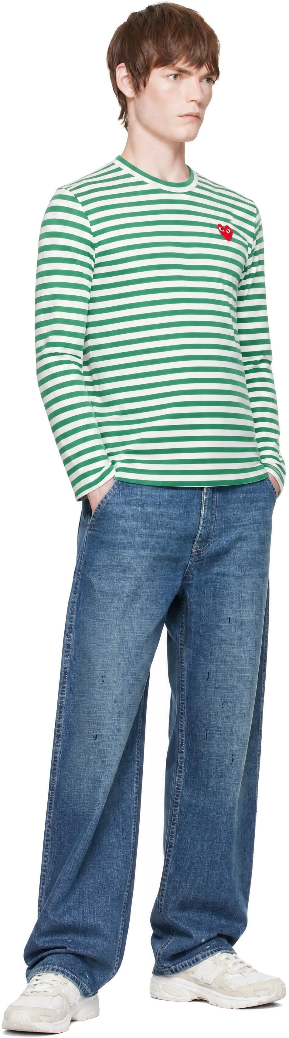 COMME des GARÇONS PLAY: Green & White Emblem Red Heart Long Sleeve