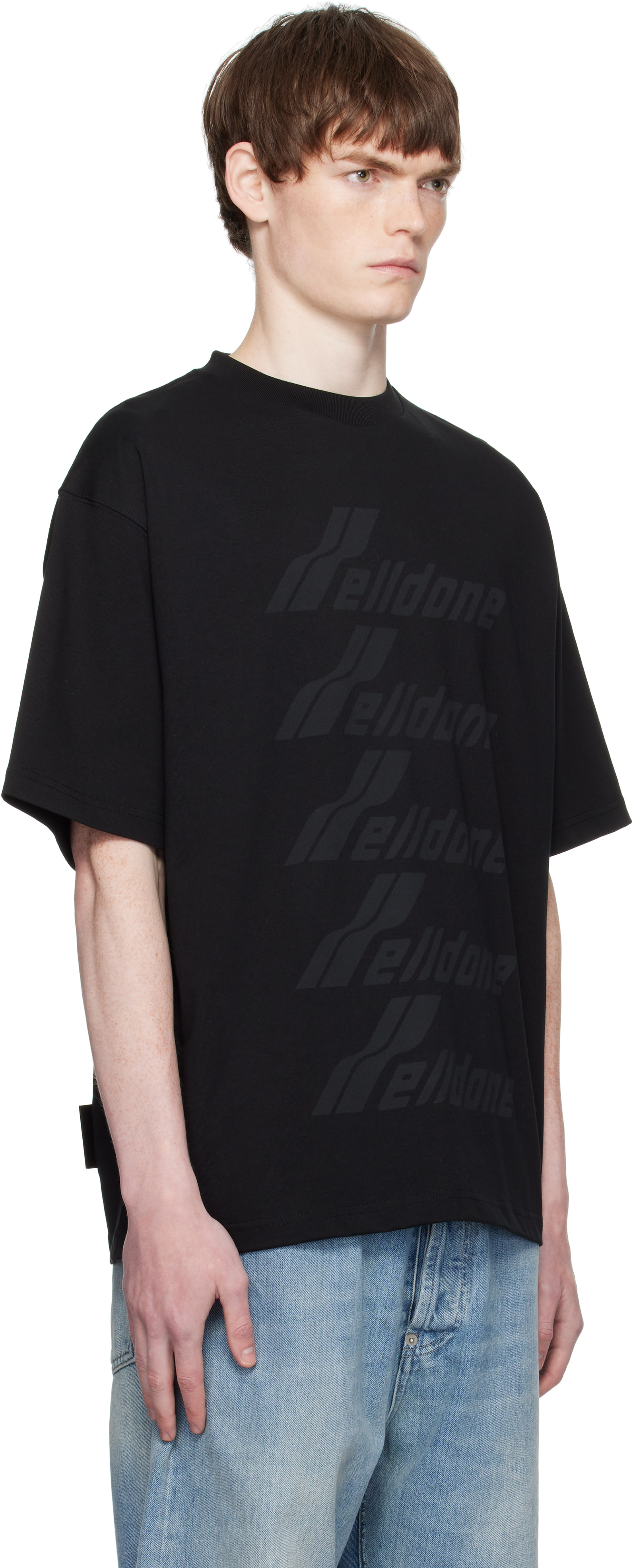 We11done: ブラック 'WELLDONE' Front Logo Tシャツ | SSENSE 日本