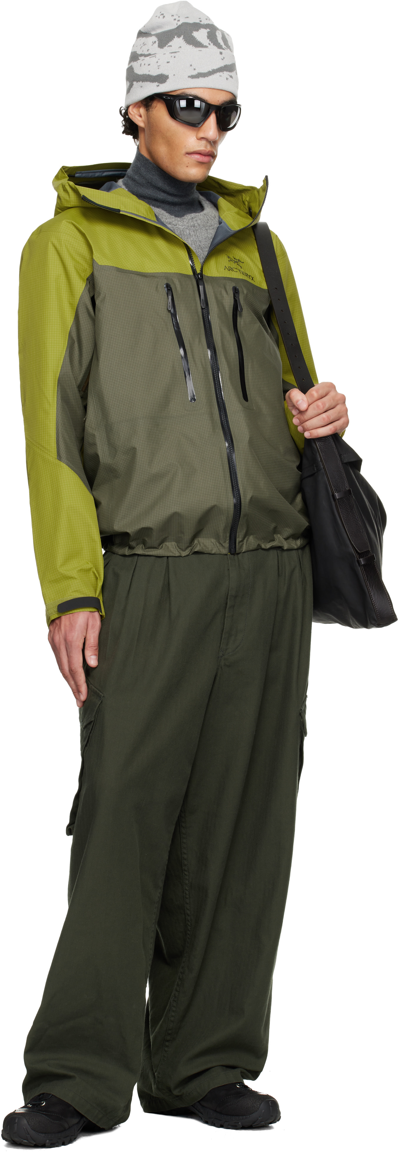 Arc'teryx: カーキ Alpha ジャケット | SSENSE 日本 Arc'teryx: カーキ Alpha ジャケット | SSENSE 日本