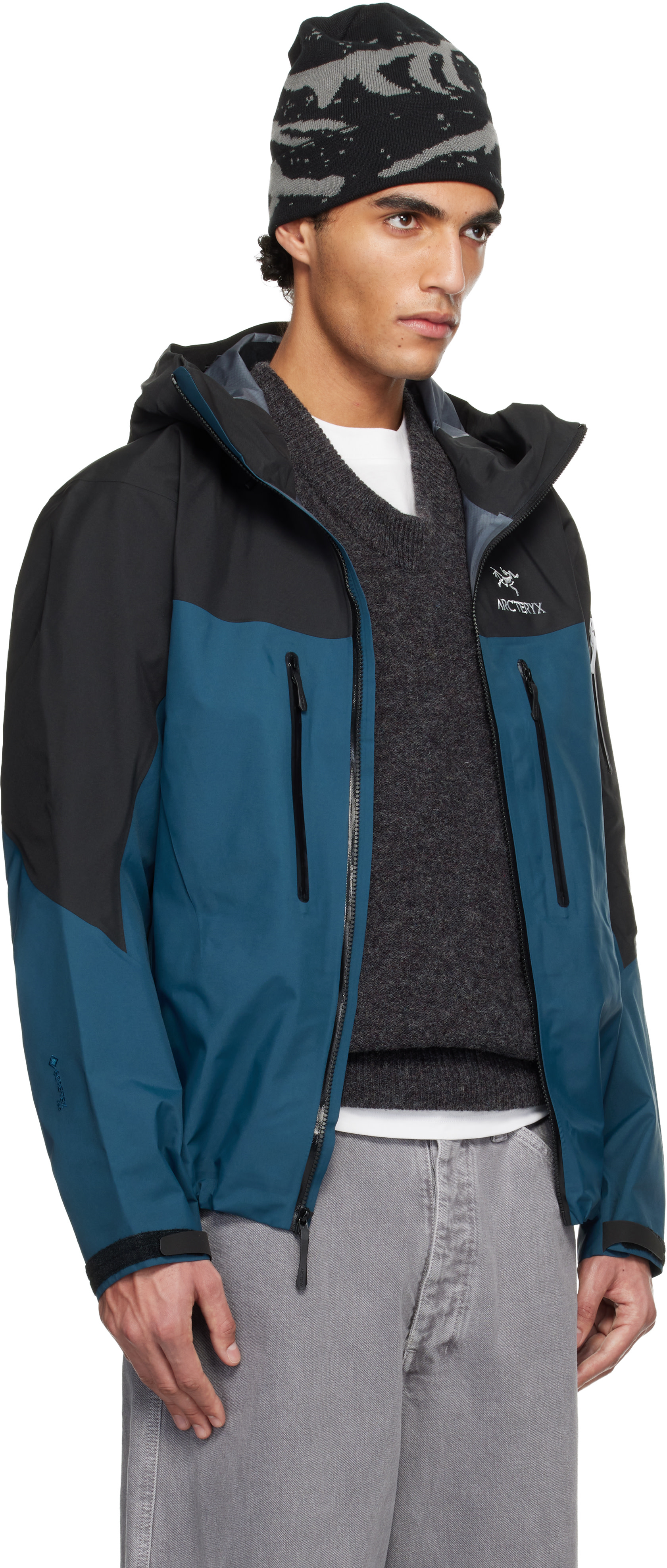 Arc'teryx: Black & Navy Alpha SV Jacket | SSENSE