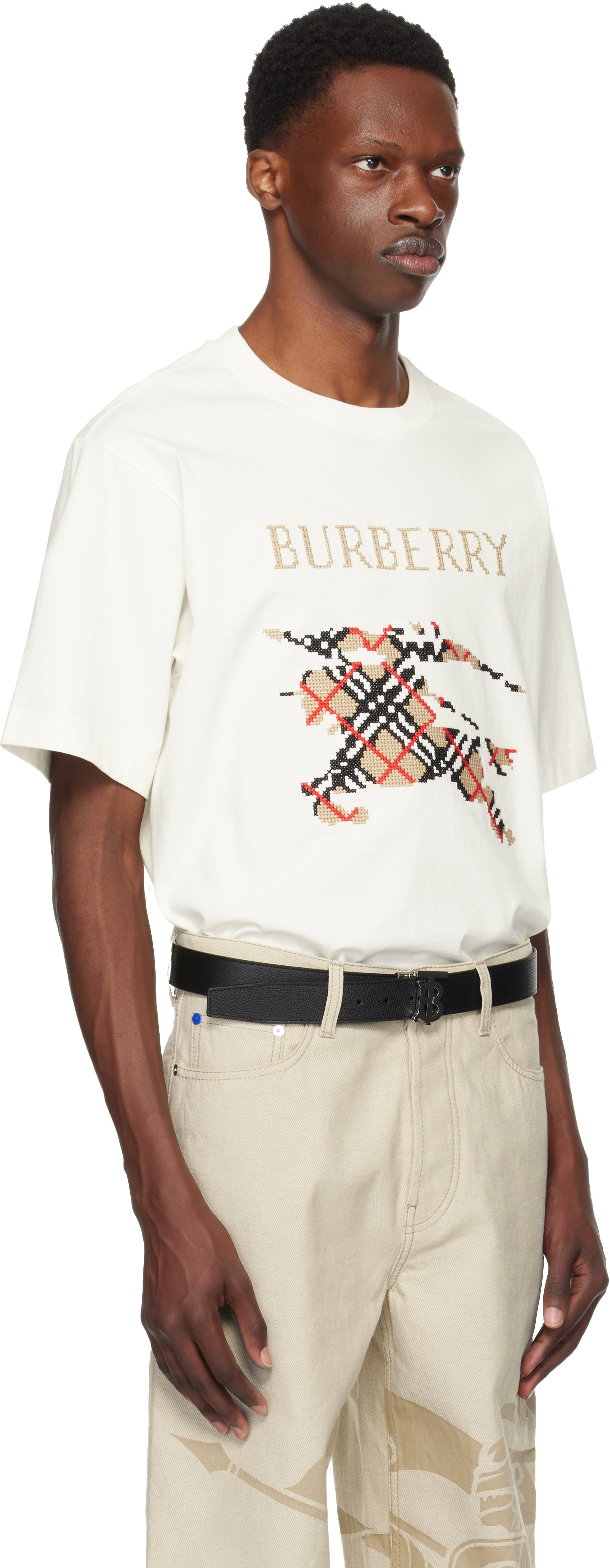 Burberry: オフホワイト Cross Stitch EKD コットン Tシャツ | SSENSE 日本