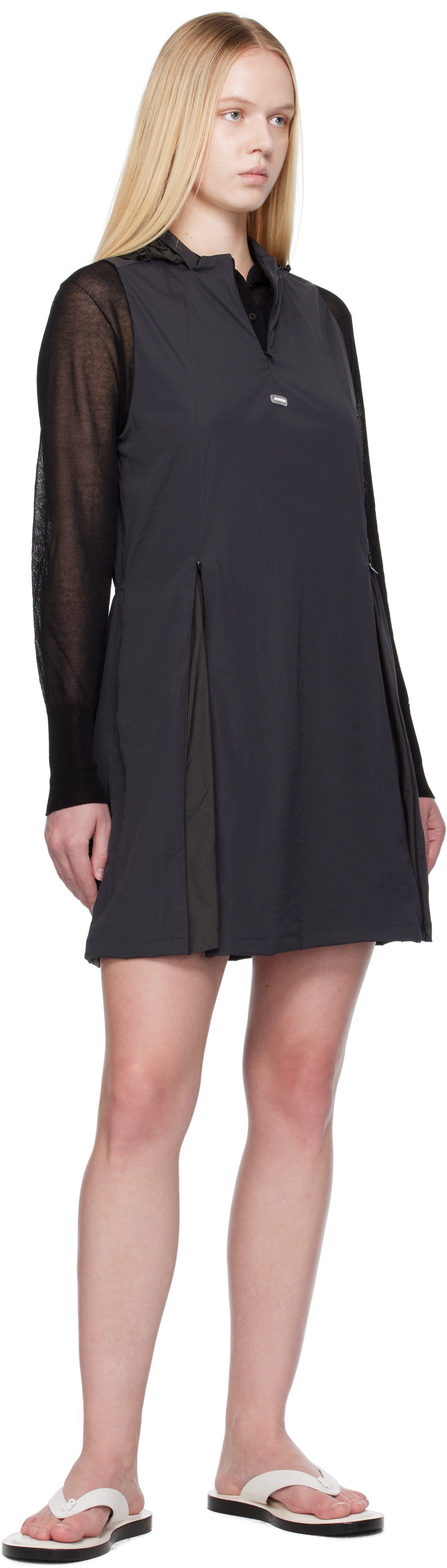 AMOMENTO - Robe courte grise en nylon à capuche