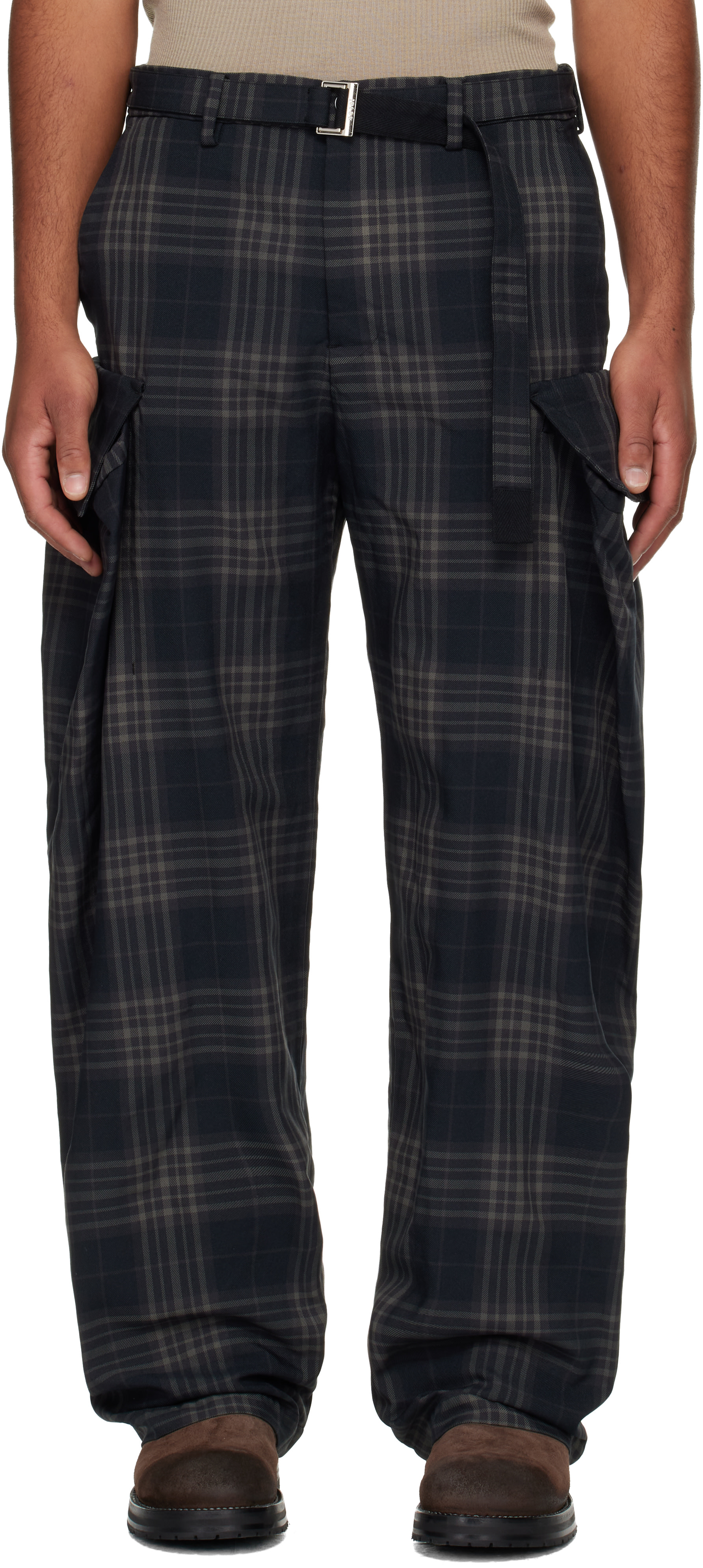 sacai: ブラック Plaid カーゴパンツ | SSENSE 日本