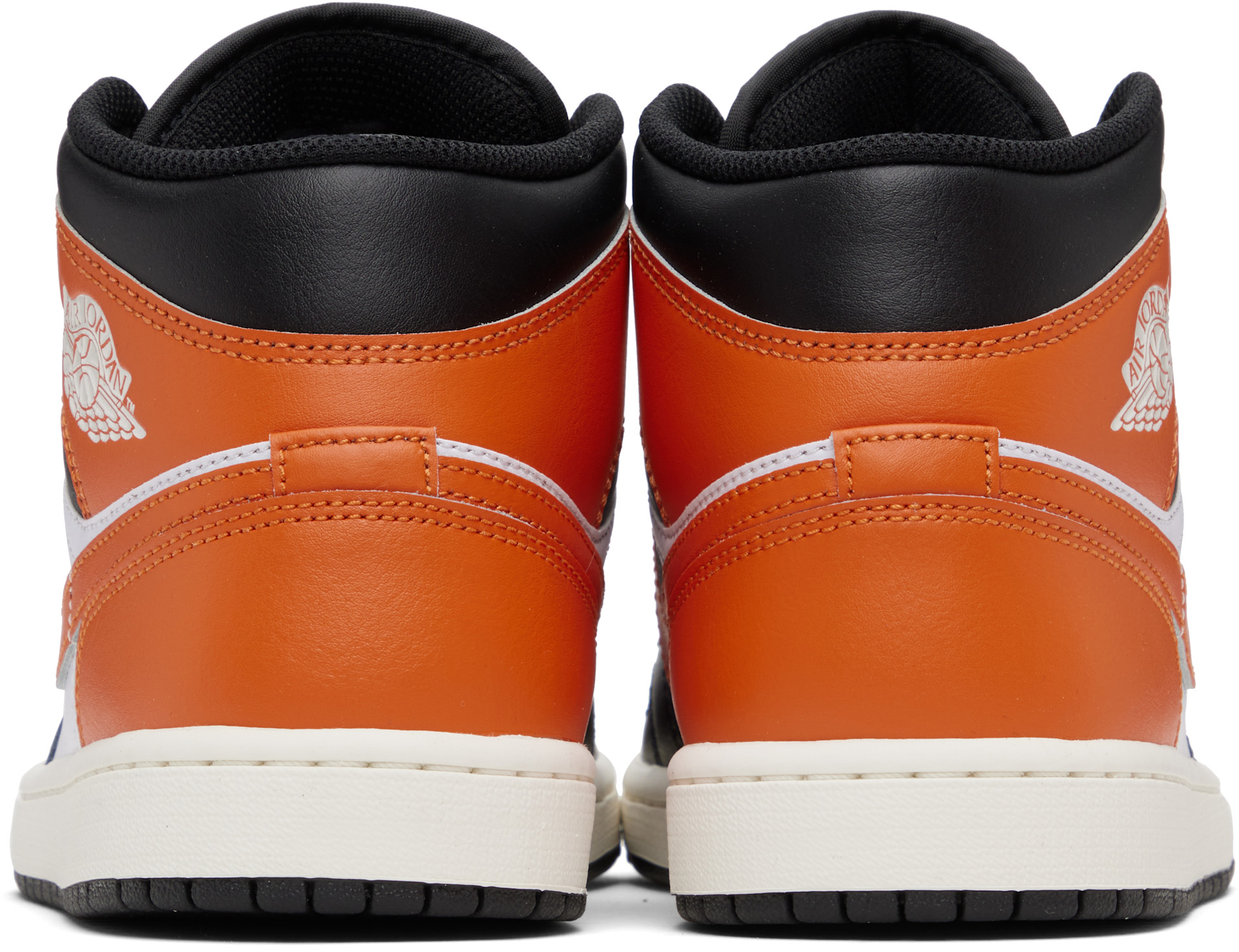 Nike Jordan: ブラック＆オレンジ Air Jordan 1 Mid スニーカー