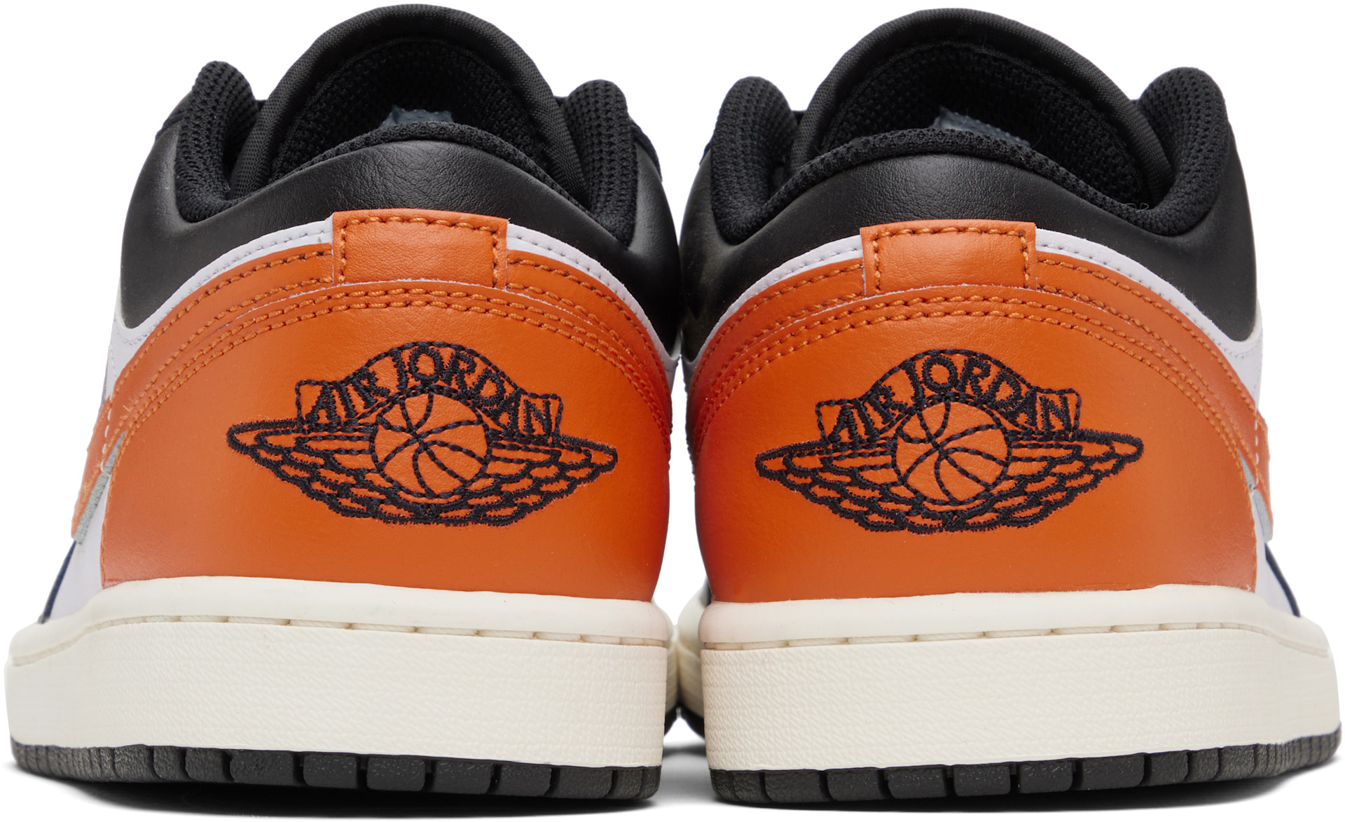 Nike Jordan: ブラック＆オレンジ Air Jordan 1 Low スニーカー