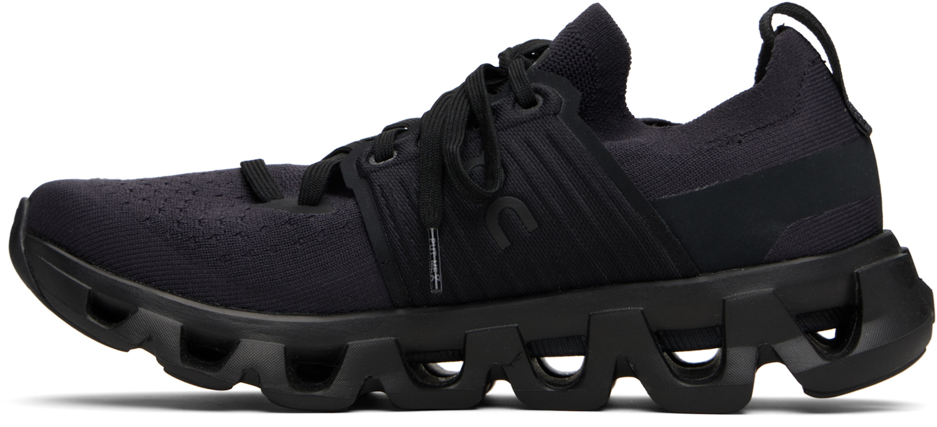 On - Baskets Cloudswift 4 noires