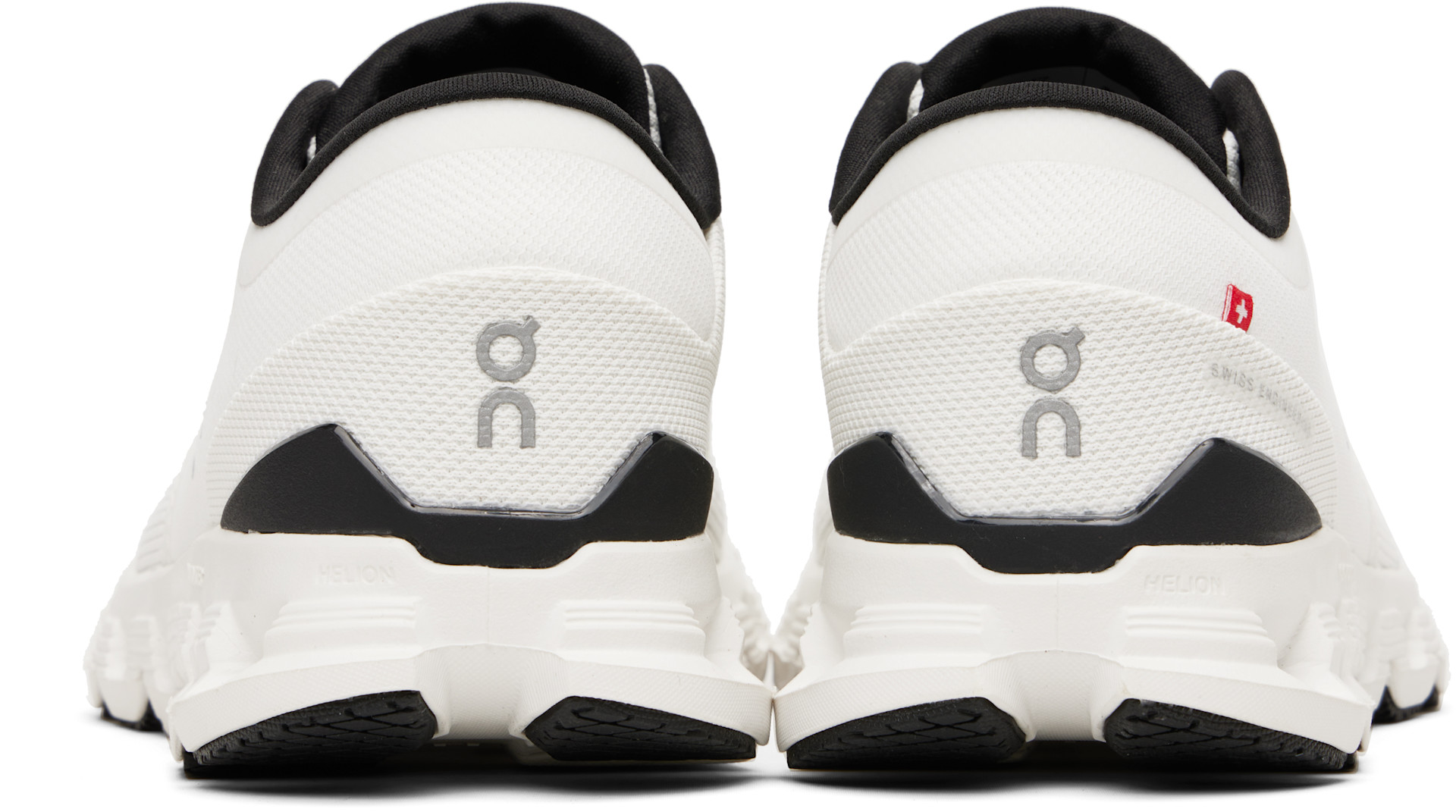 On - Baskets Cloud X 4 blanches