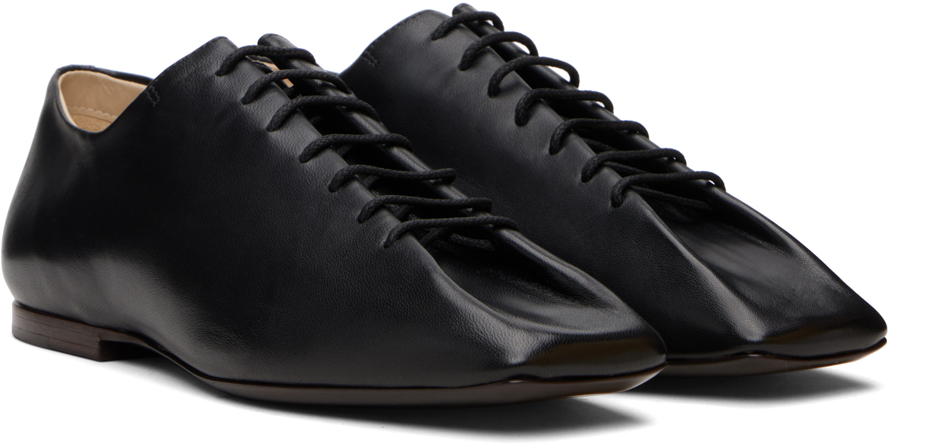LEMAIRE: ブラック Souris Flat Classic ダービー | SSENSE 日本