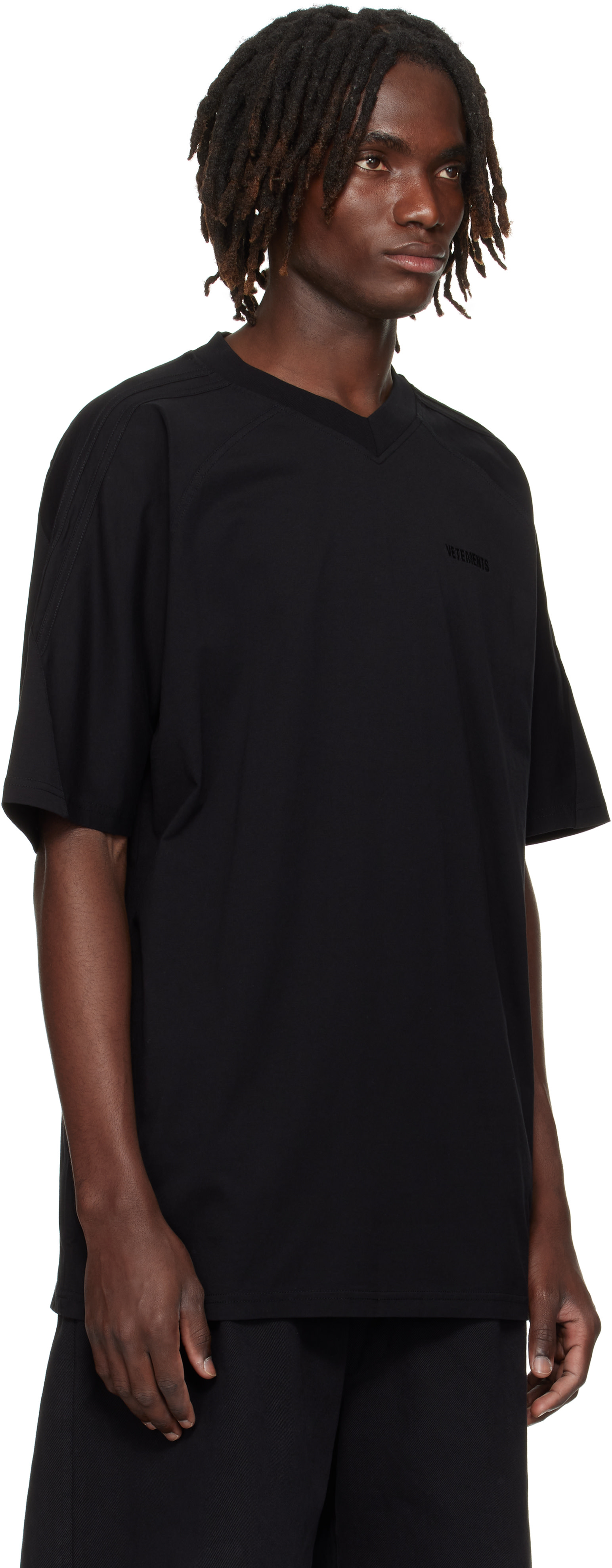 Vetements Tシャツ VETEMENTS: Black Cut-Up V-Neck T-shirt | SSENSE