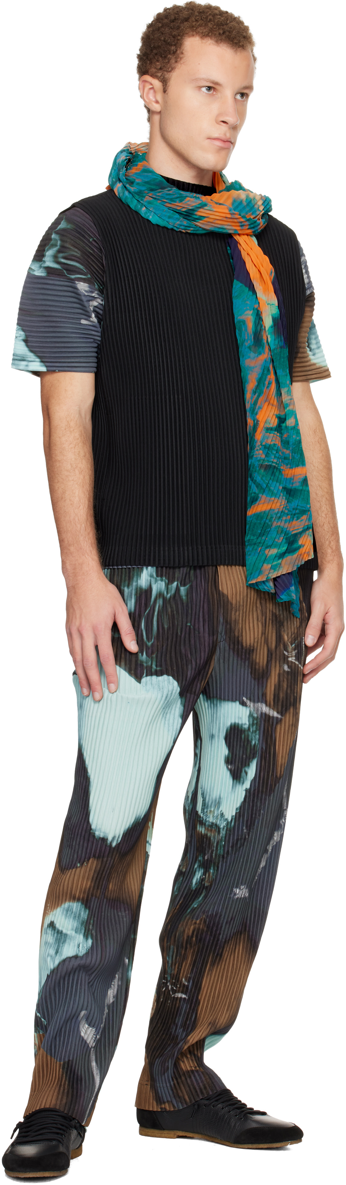 HOMME PLISSÉ ISSEY MIYAKE: Green Agate Scarf | SSENSE