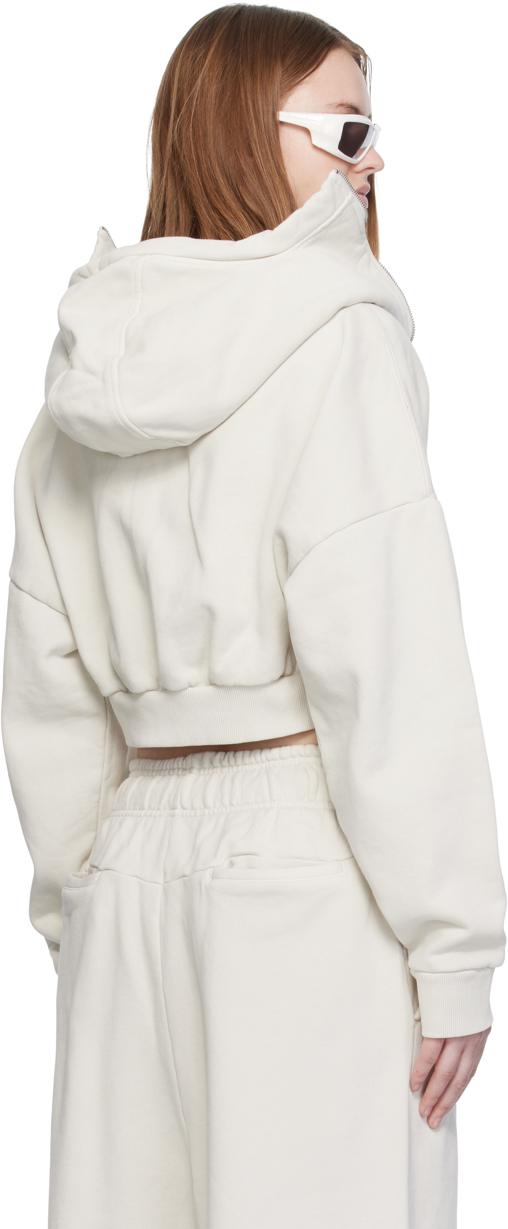 Entire Studios - Pull à capuche écourté blanc cassé à glissière prolongée