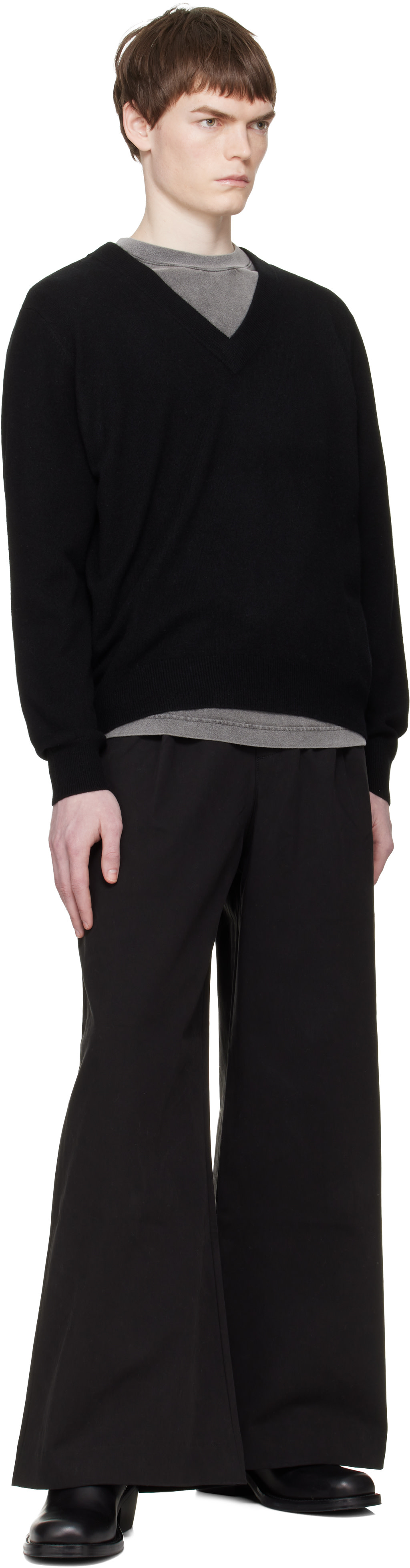 Entire Studios: Black Knit V Neck Sweater | SSENSE Saudi Arabia