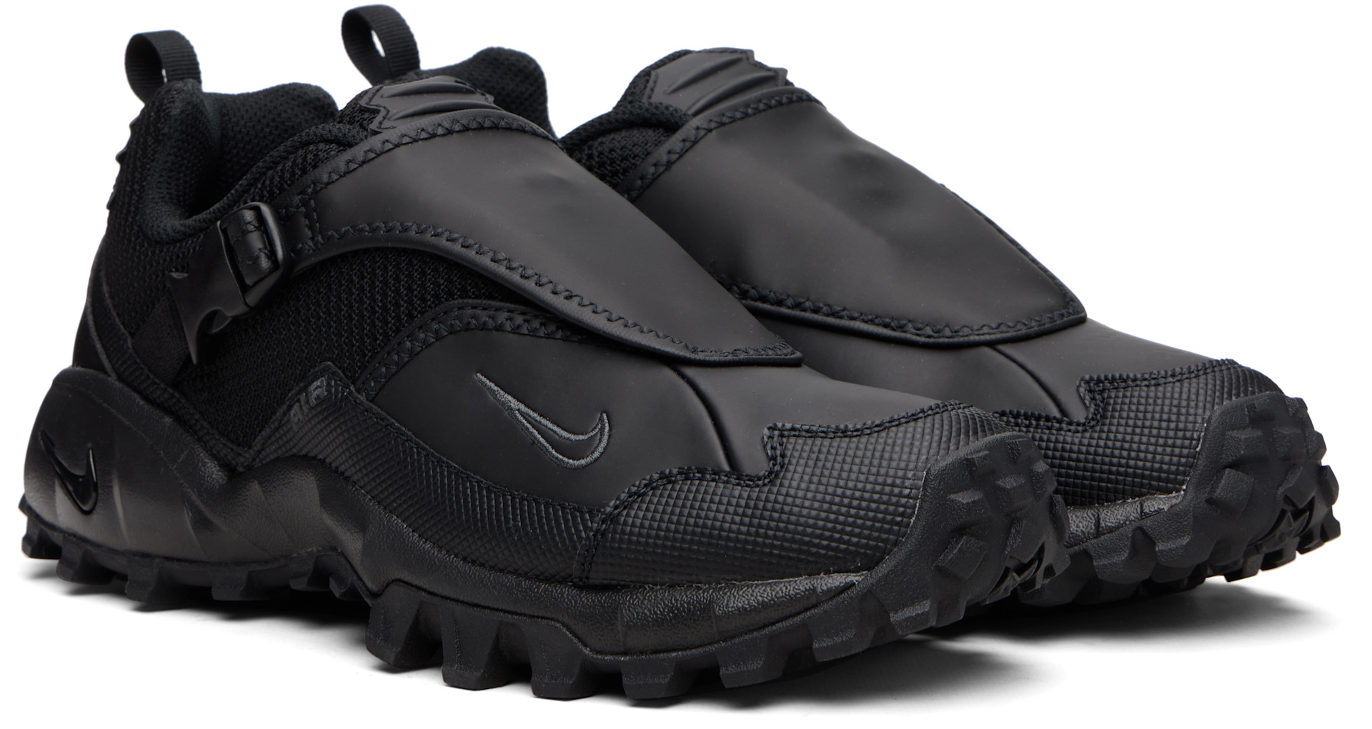 hide新品未使用Nike ACG Air Phassad 28cm Nike: Black ACG Phassad Sneakers | SSENSE