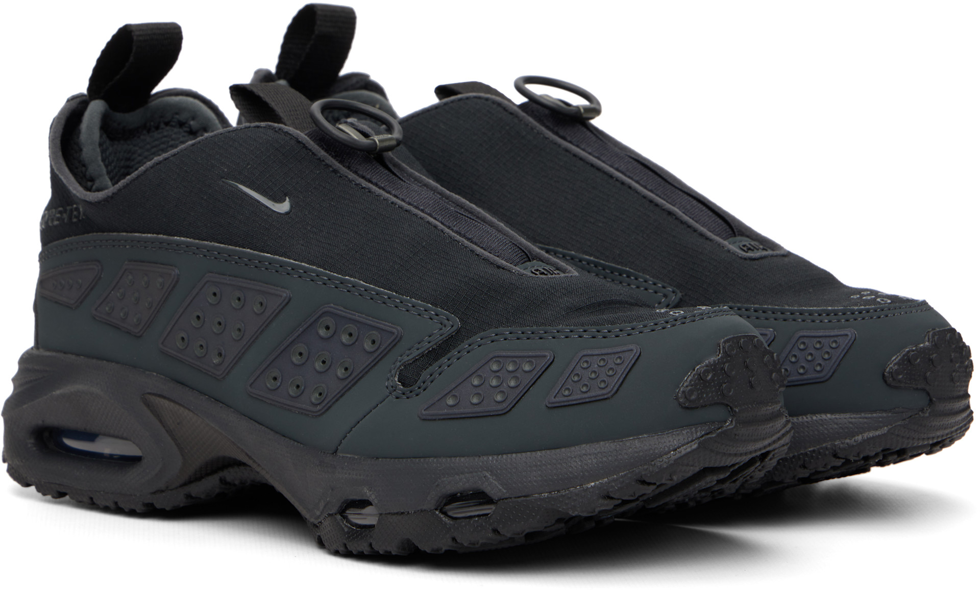 Nike: Black & Gray Air Max SNDR GORE-TEX Sneakers | SSENSE Canada Nike: Black & Gray Air Max SNDR GORE-TEX Sneakers | SSENSE Canada