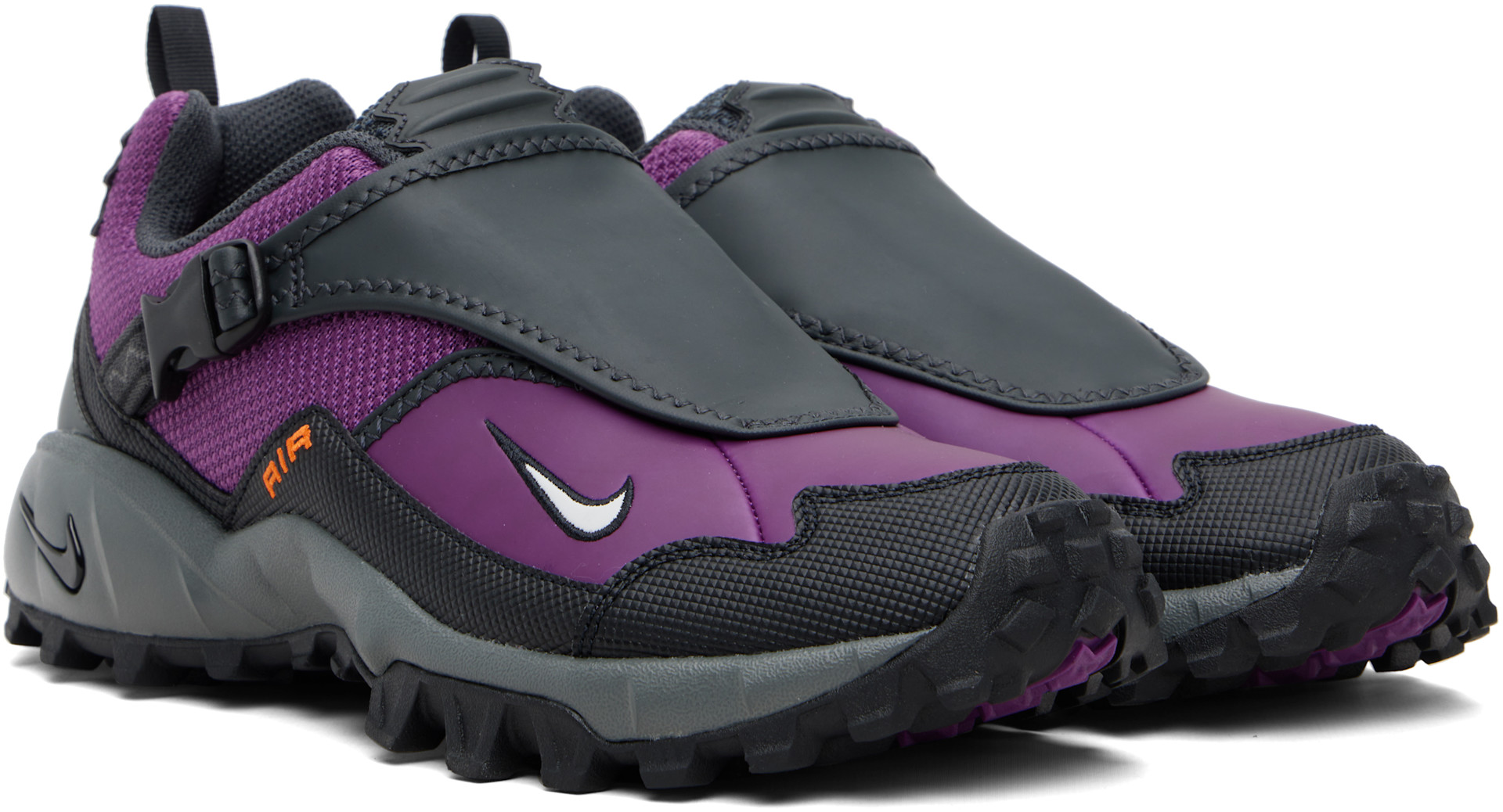 Nike: Black & Purple Nike ACG Phassad Sneakers | SSENSE