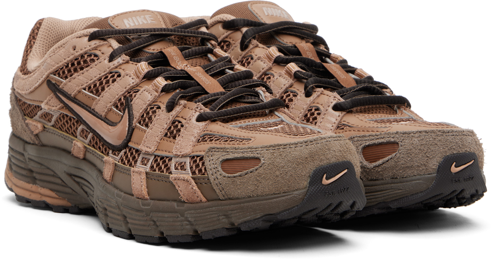 Nike - Baskets P-6000 brunes en suède