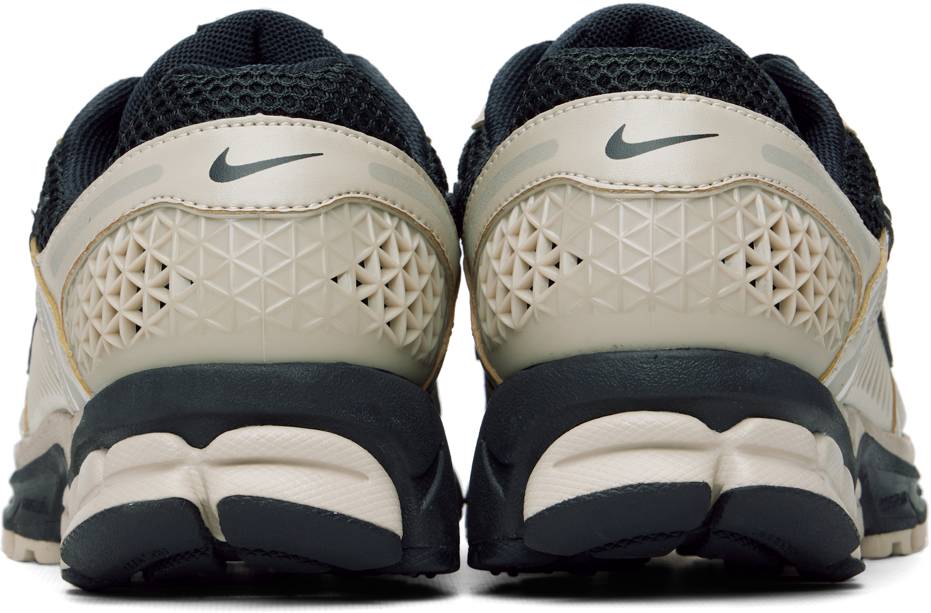 Vomero 5 Beige & Black ‼️STEAL‼️Size 10M The Nike Zoom Vomero 5 in Black / Cream is now available in  main image 4