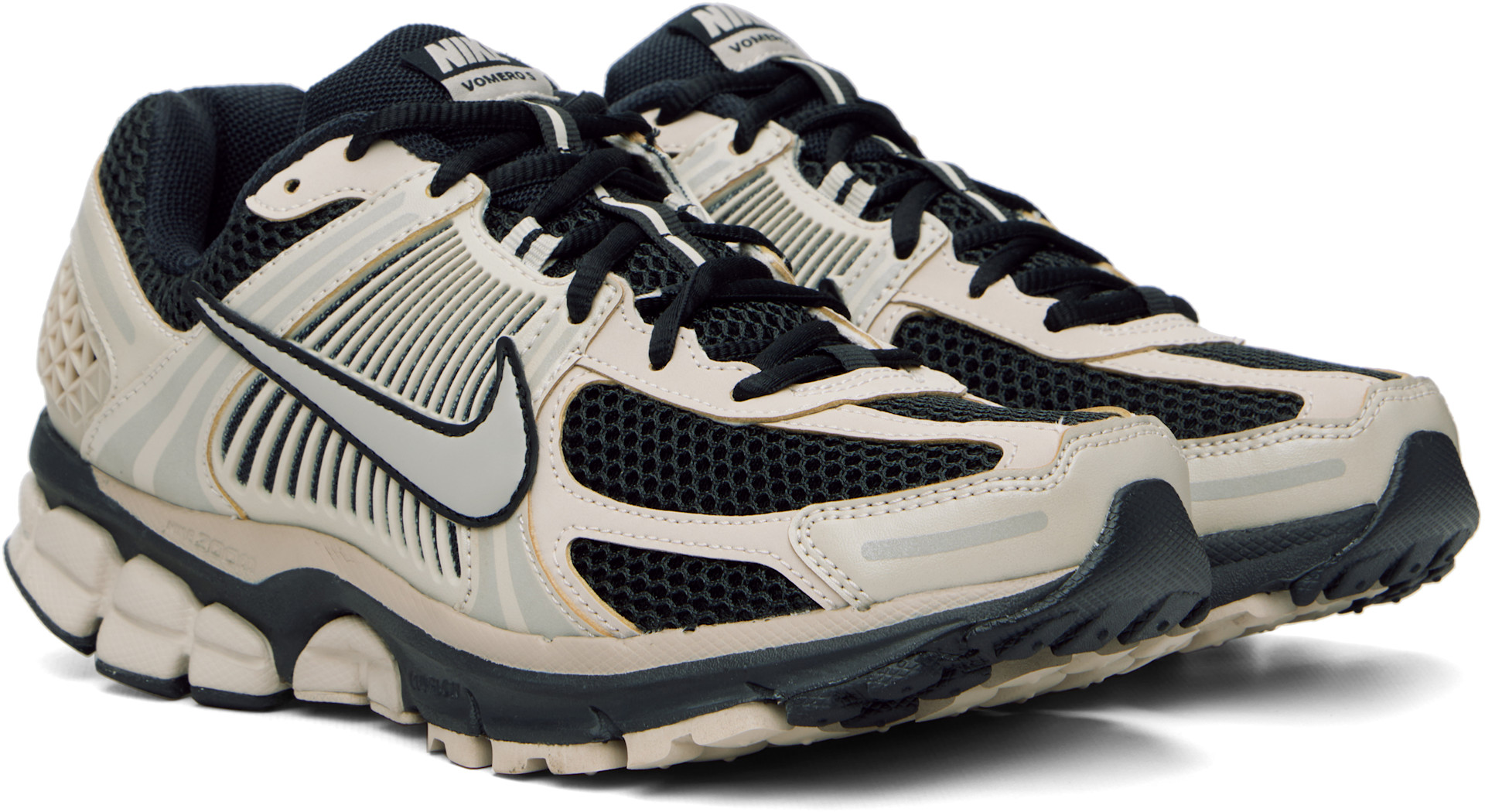 Nike: Beige & Black Zoom Vomero 5 Sneakers | SSENSE display picture 2