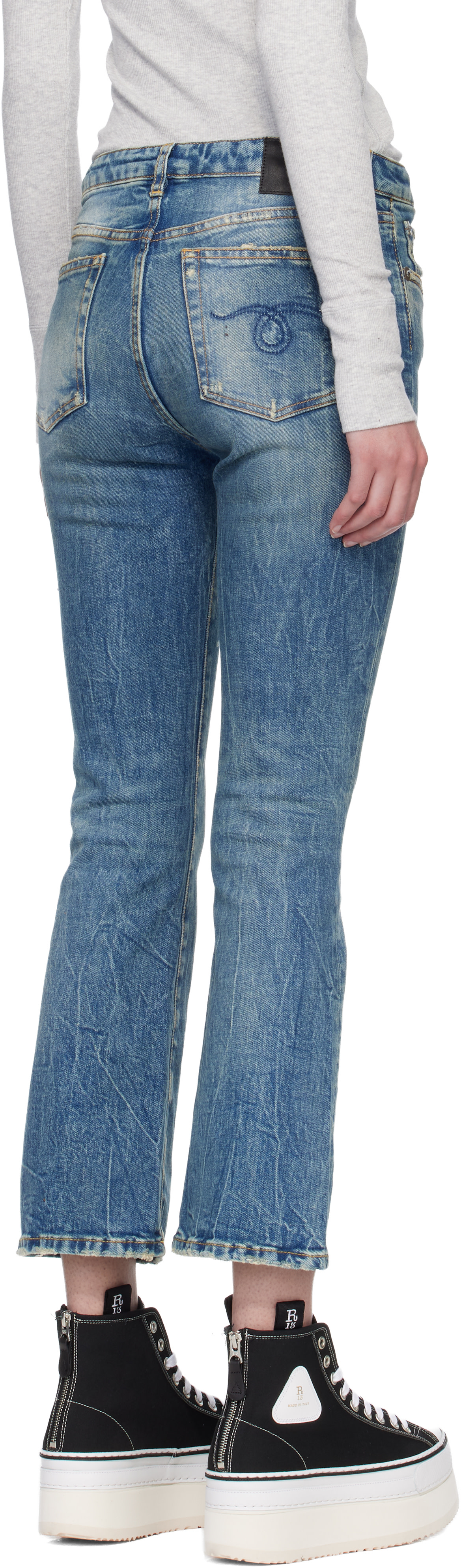 R13 - Jean bleu à jambe évasée