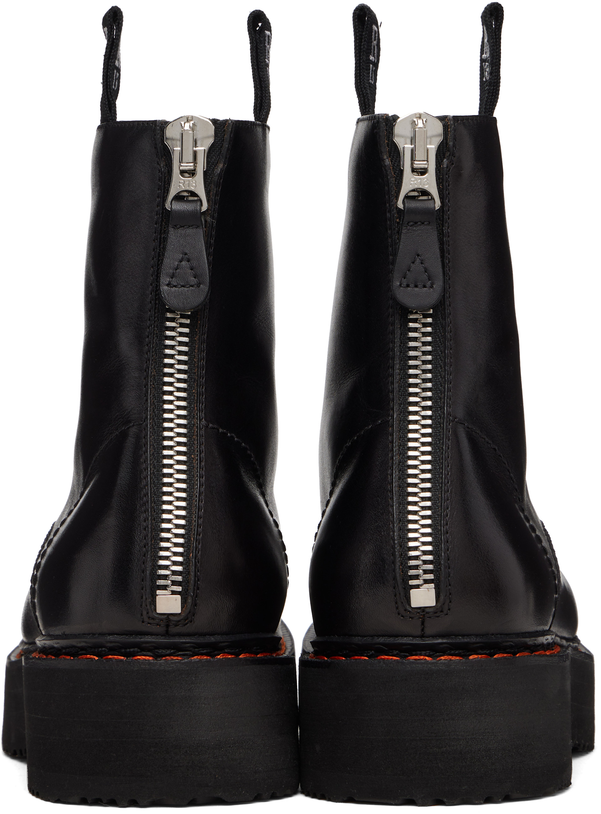 R13 - Bottes noires à semelle crantée