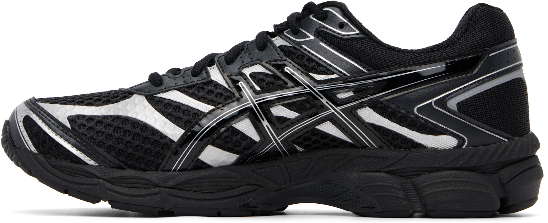ASICS: ブラック＆グレー Gel-Cumulus 16 スニーカー | SSENSE 日本