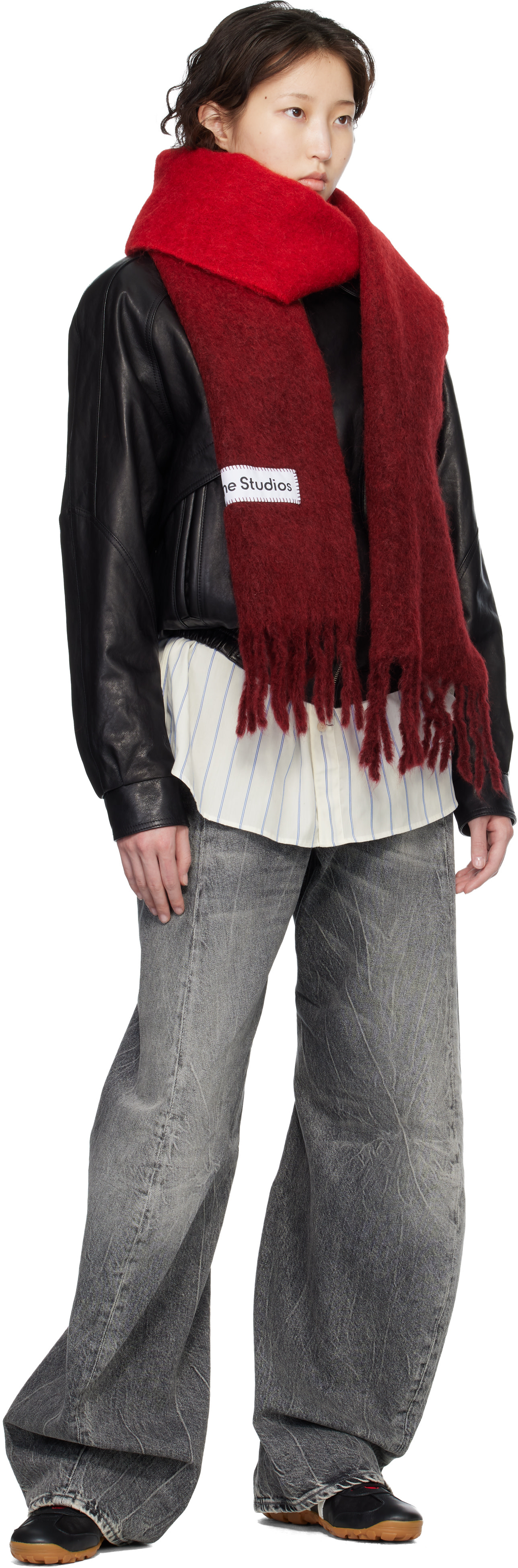 Acne Studios: レッド Wool Fringe マフラー | SSENSE 日本