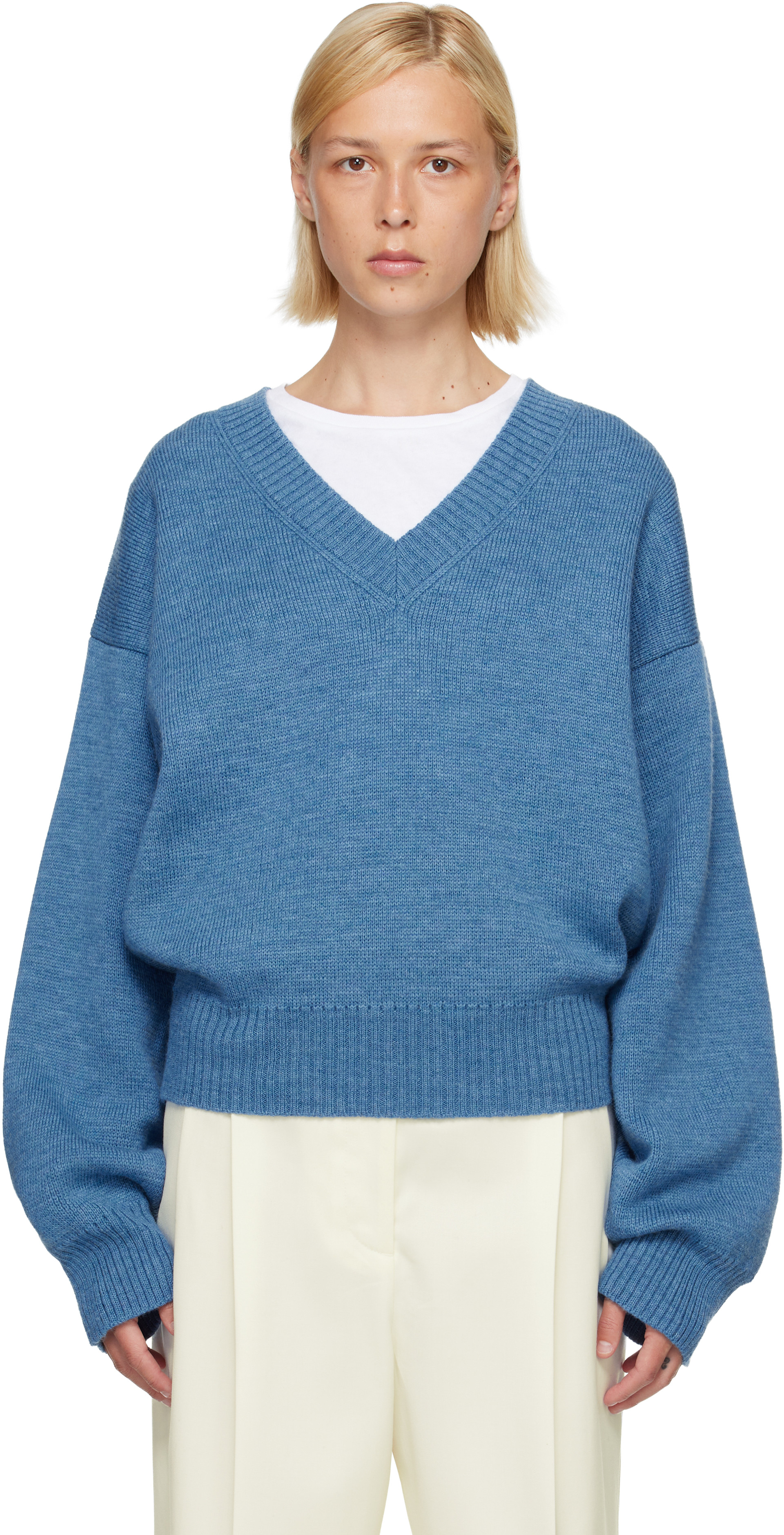 Róhe - Pull bleu en tricot à col en V