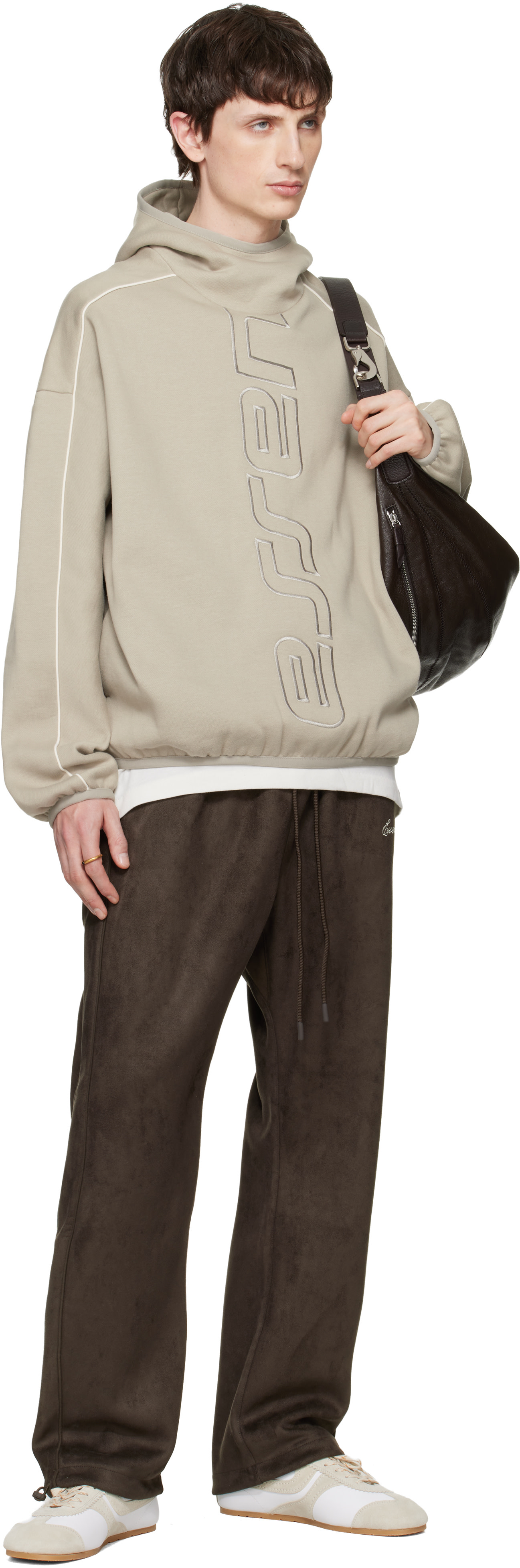 フィアオブゴッドESSENTIALS ブラウンパンツ GR8 購入 Fear of God ESSENTIALS: ブラウン Signature Relaxed フェイク