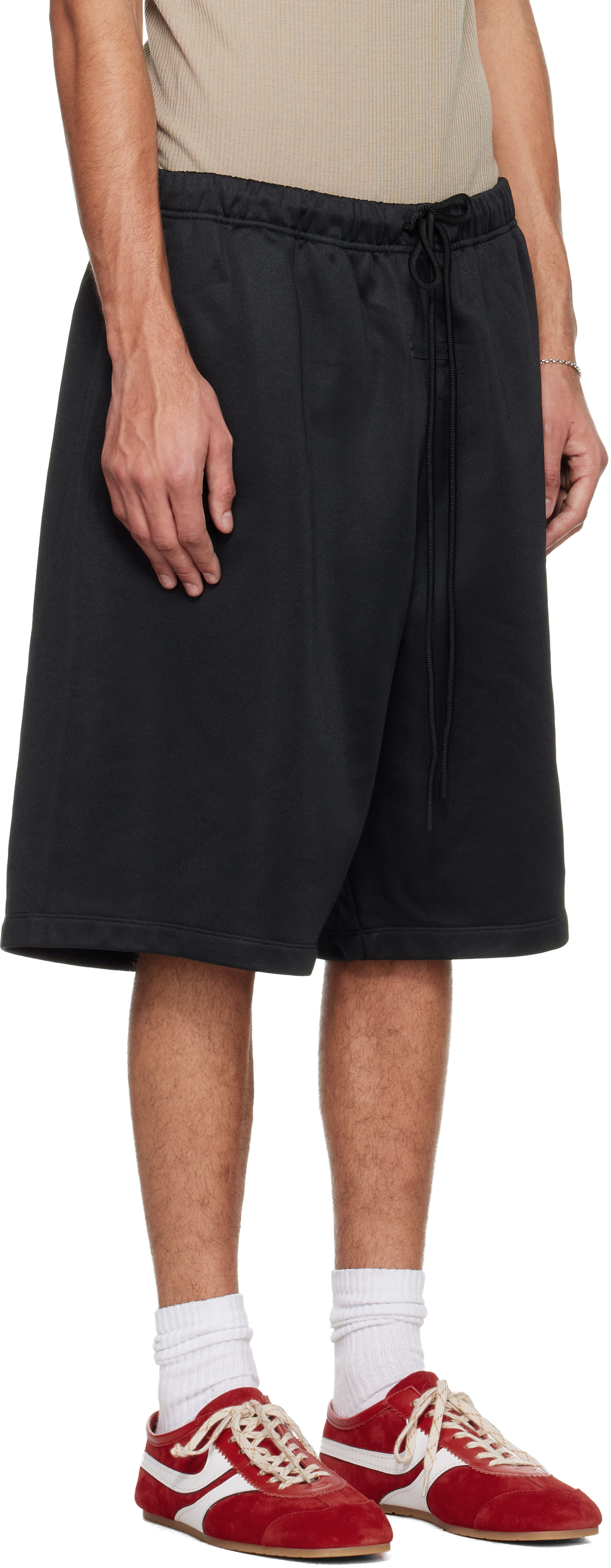 Fear of God ESSENTIALS - Short décontracté noir en molleton satiné - Holiday