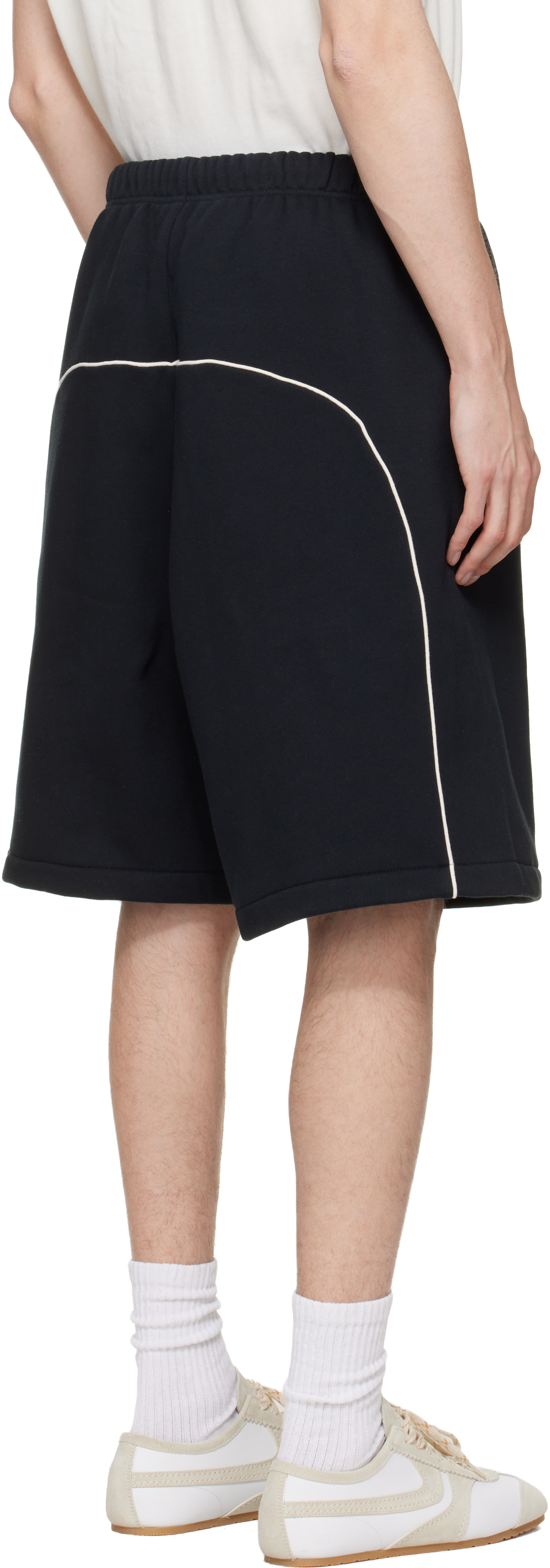Fear of God ESSENTIALS - Short décontracté noir à logo Active Trace