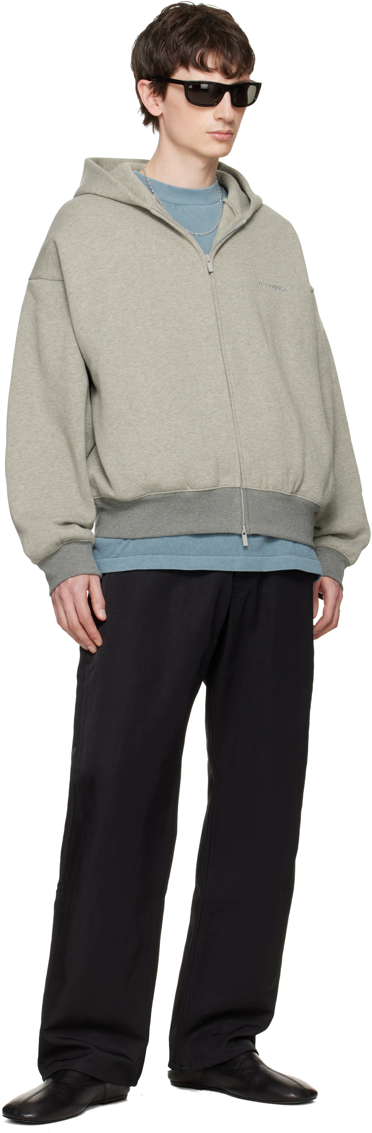 Fear of God ESSENTIALS: グレー Signature Classic Full Zip フーディ Fear of God ESSENTIALS: グレー Signature Classic Full Zip フーディ