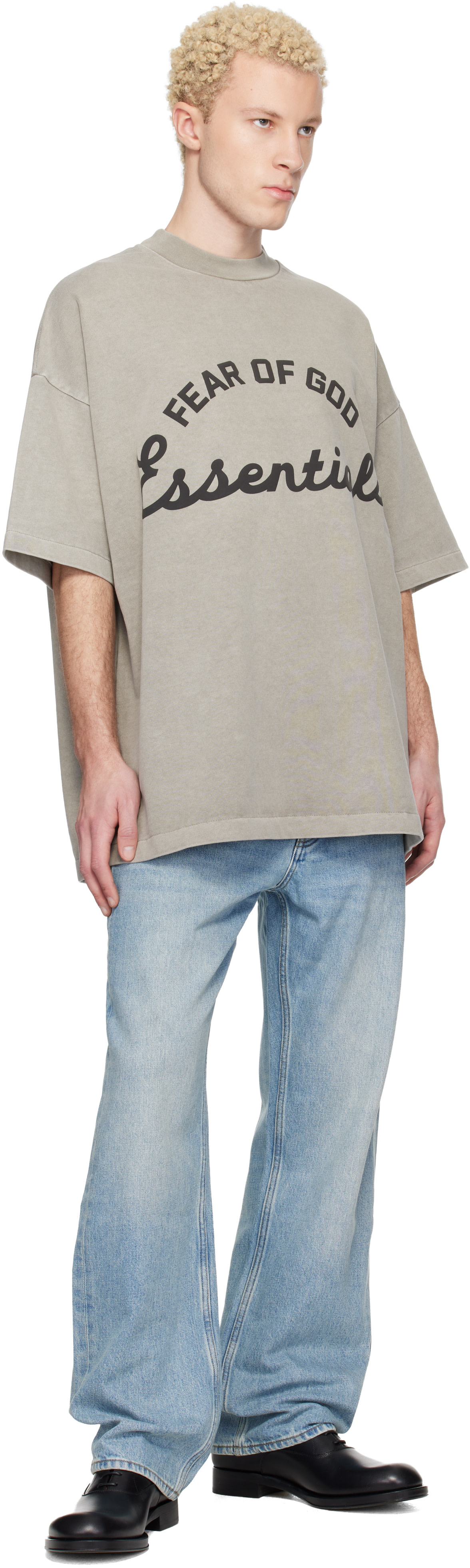 Fear of God ESSENTIALS: トープ Training 90s 半袖Tシャツ | SSENSE 日本