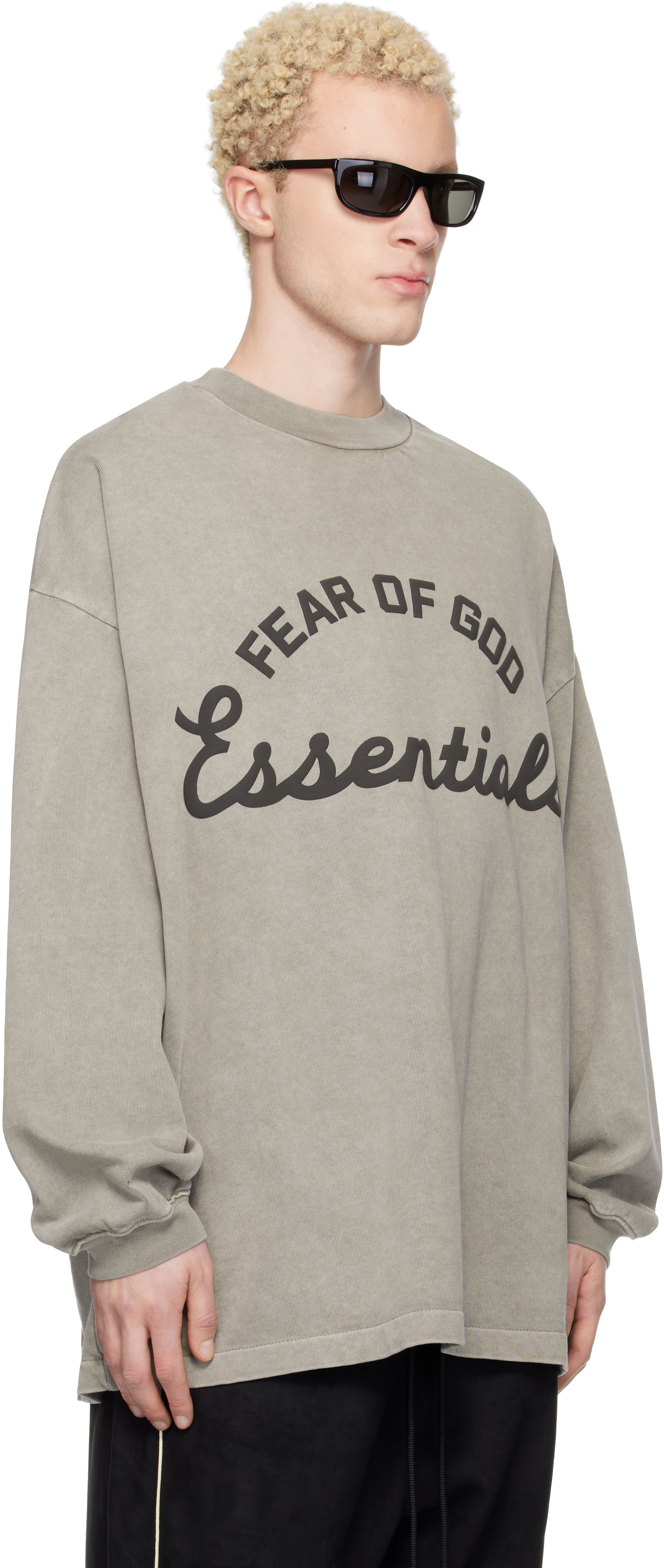 Fear of God ESSENTIALS: トープ Training 90s 長袖Tシャツ | SSENSE 日本