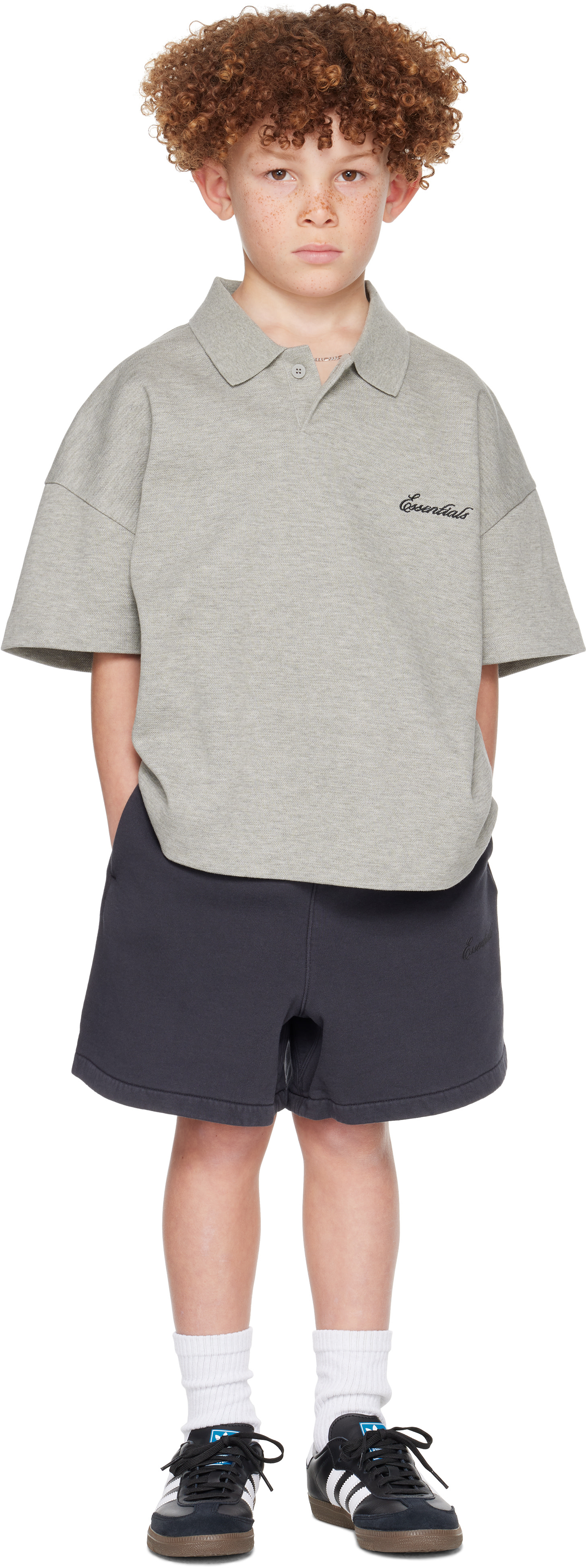 Fear of God ESSENTIALS: キッズ｜グレー Signature Classic 半袖