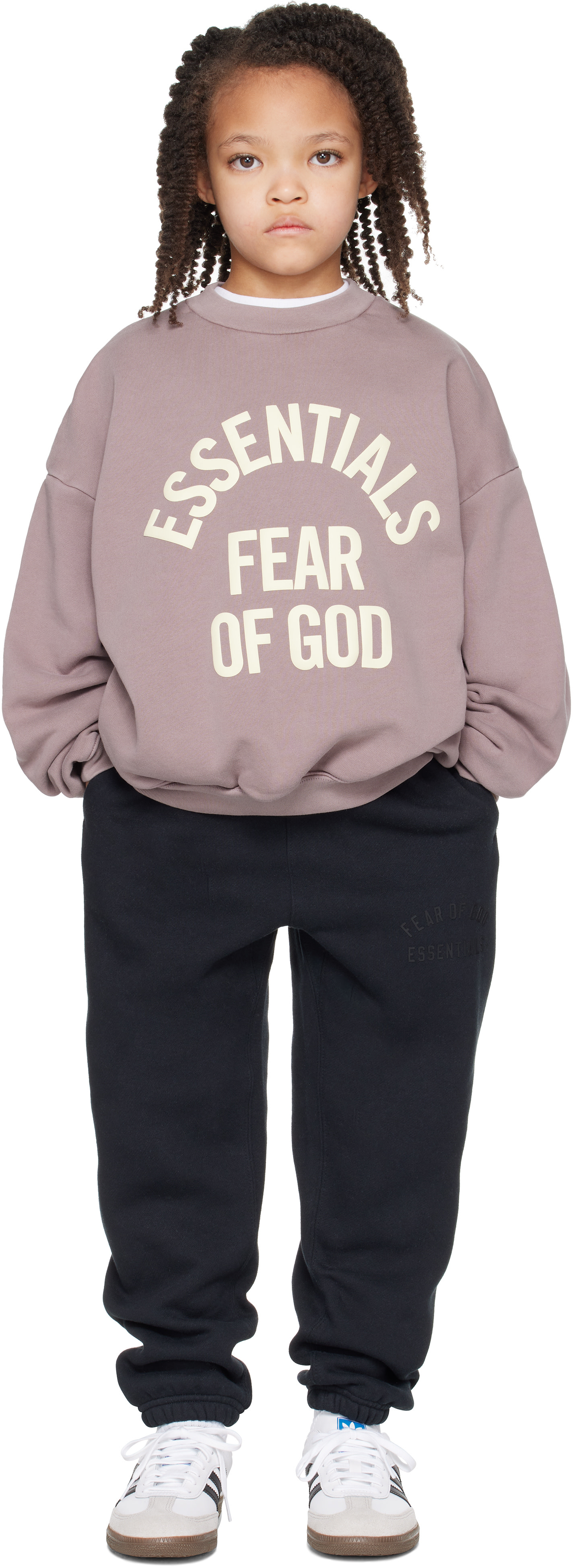 Fear of God ESSENTIALS - Enfant | Pull molletonné 90's mauve à logo de style collégial