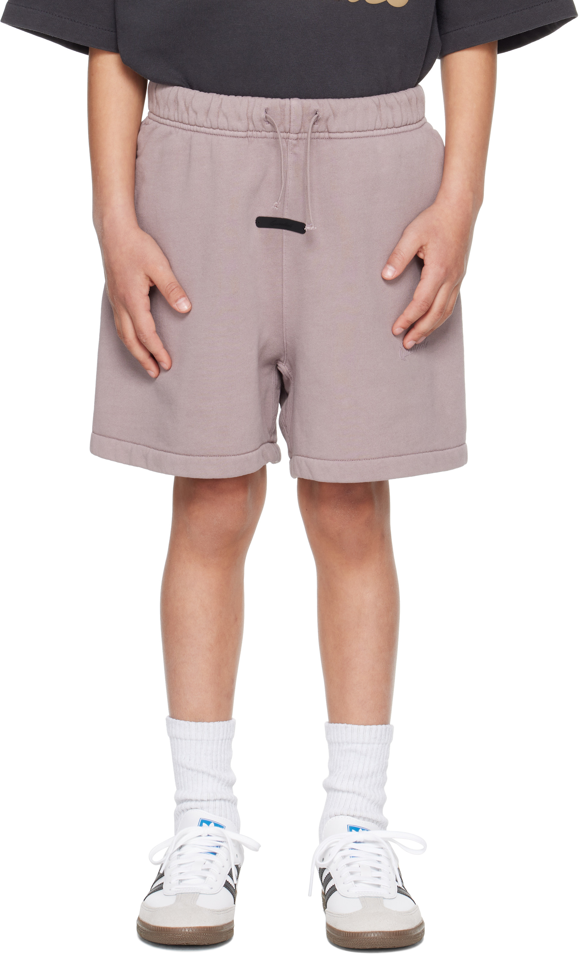 Fear of God ESSENTIALS - Enfant | Short mauve à logo