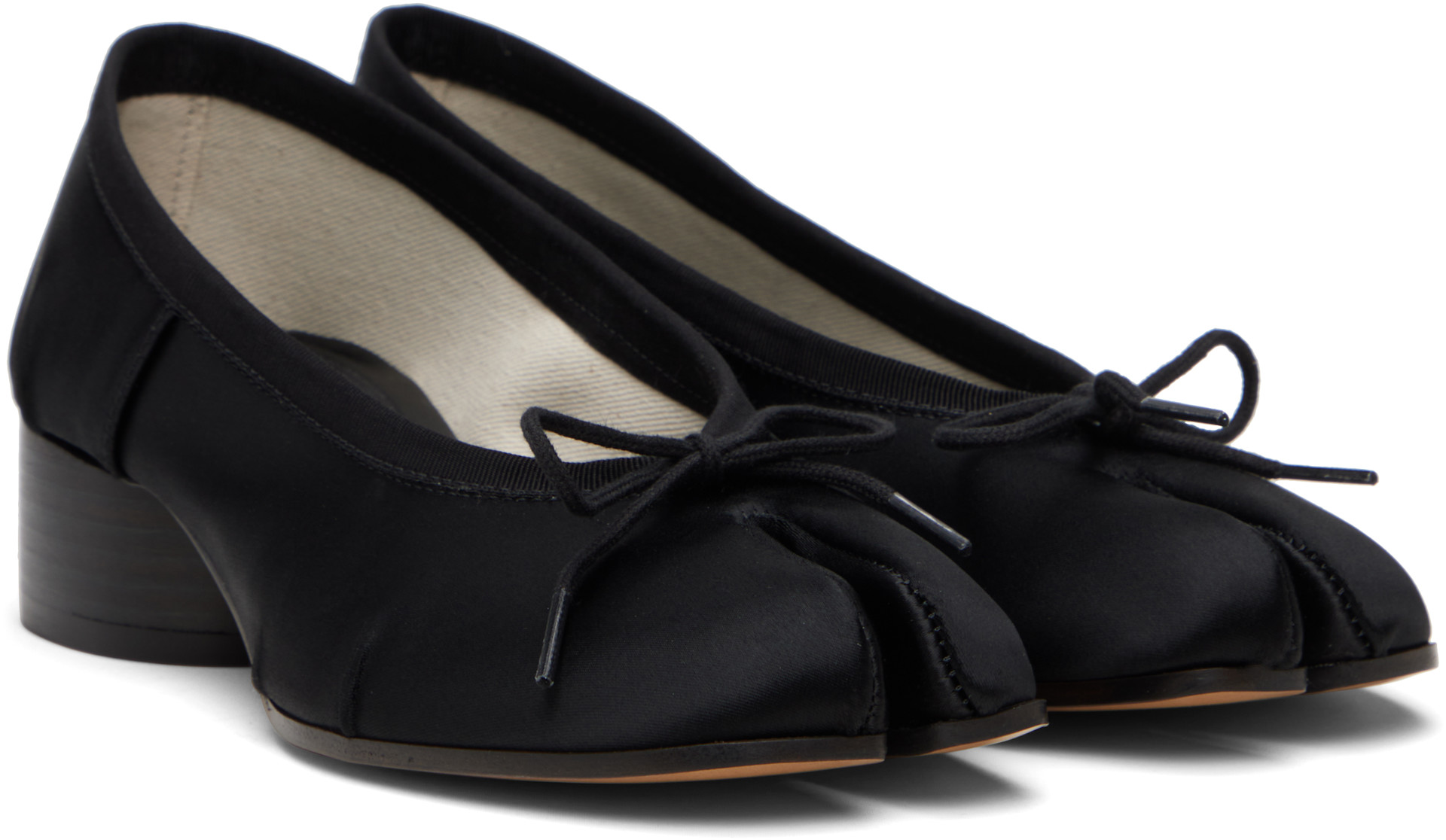 Maison Margiela: ブラック Tabi Ballerina サテン ヒール | SSENSE 日本