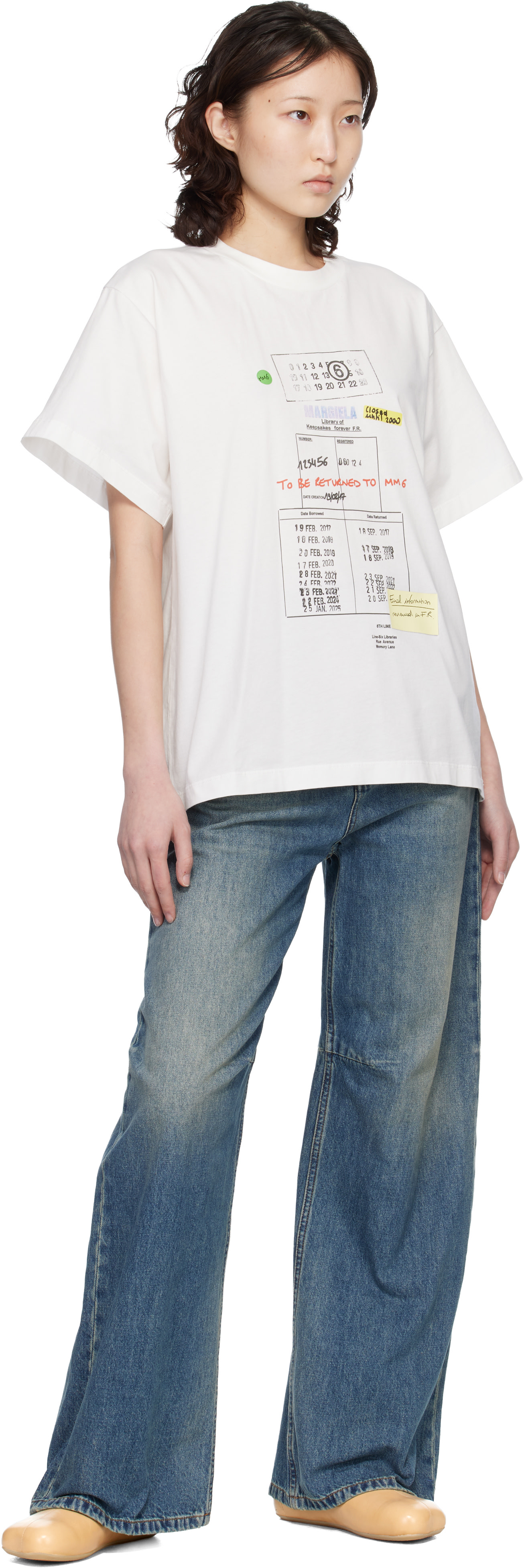 MM6 Maison Margiela: オフホワイト Library Stamp Tシャツ | SSENSE 日本