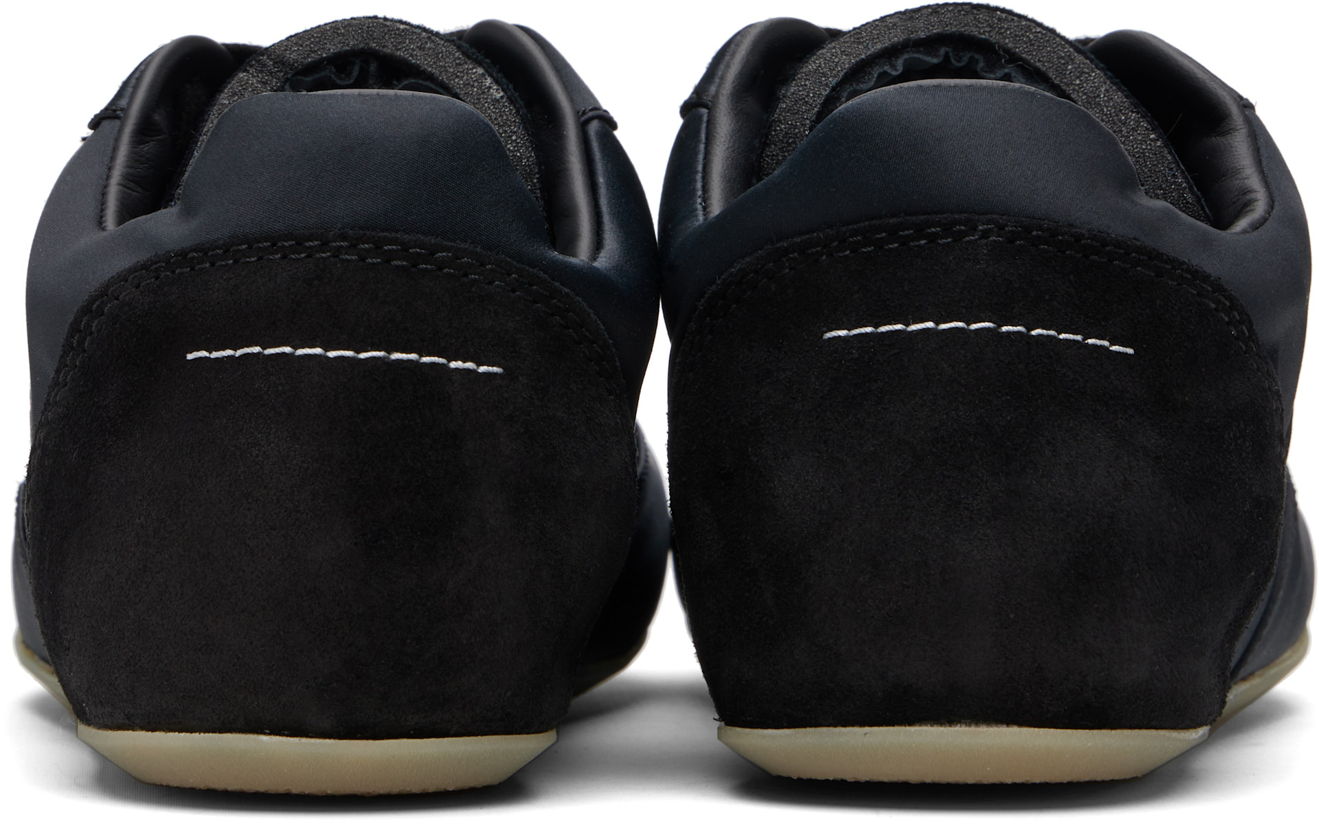 MM6 Maison Margiela: ブラック Factory サテン スニーカー | SSENSE 日本